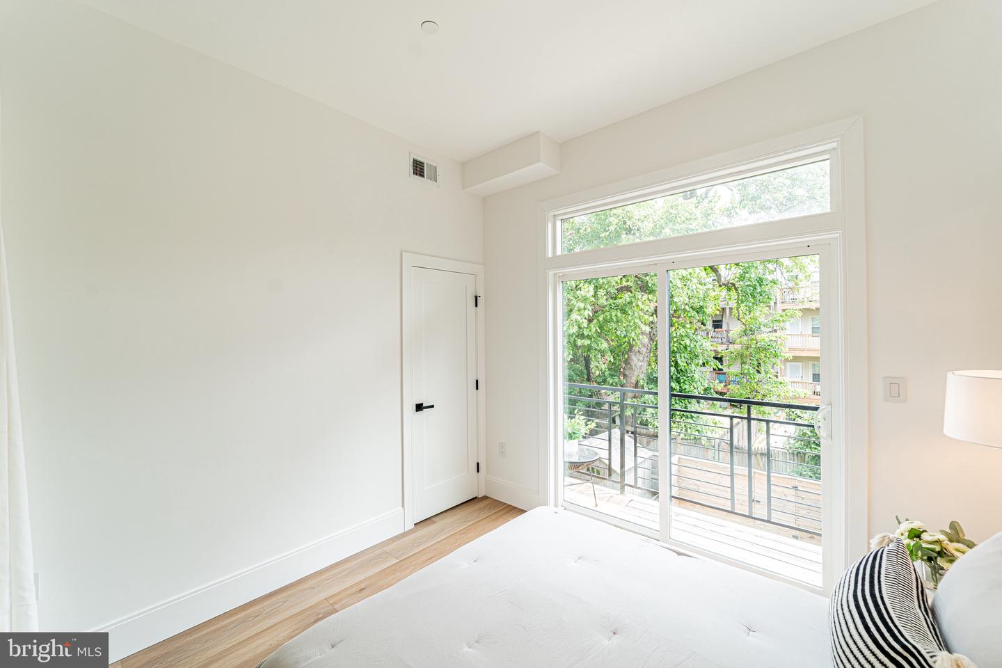 2517 ONTARIO RD NW #6, WASHINGTON, District Of Columbia 20009, 2 Bedrooms Bedrooms, ,1 BathroomBathrooms,Residential,For sale,2517 ONTARIO RD NW #6,DCDC2204900 MLS # DCDC2204900