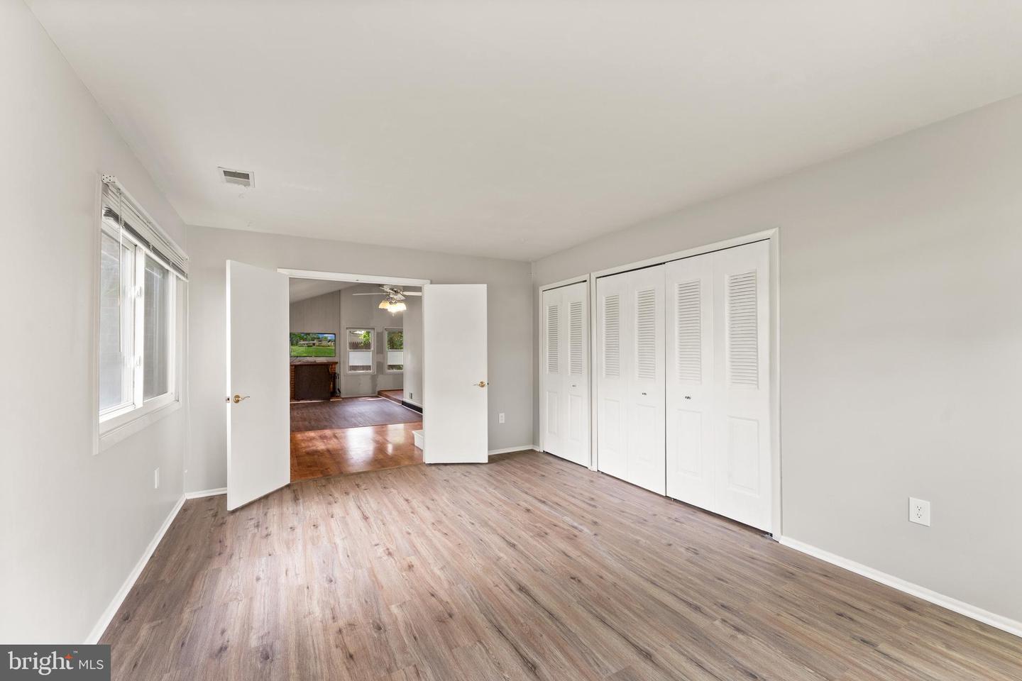 402 SUGARLAND RUN DR, STERLING, Virginia 20164, 4 Bedrooms Bedrooms, ,3 BathroomsBathrooms,Residential,For sale,402 SUGARLAND RUN DR,VALO2099264 MLS # VALO2099264