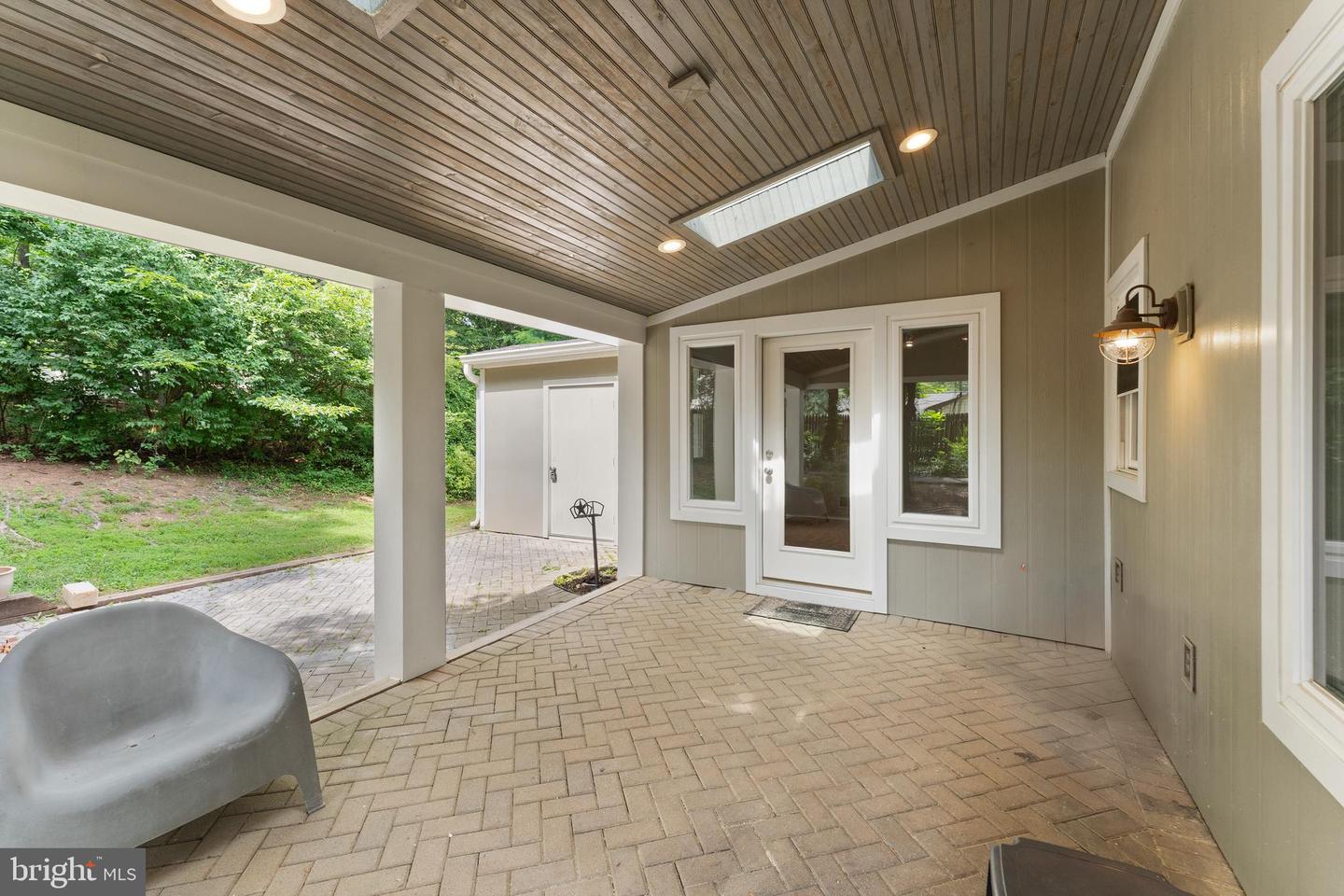 402 SUGARLAND RUN DR, STERLING, Virginia 20164, 4 Bedrooms Bedrooms, ,3 BathroomsBathrooms,Residential,For sale,402 SUGARLAND RUN DR,VALO2099264 MLS # VALO2099264