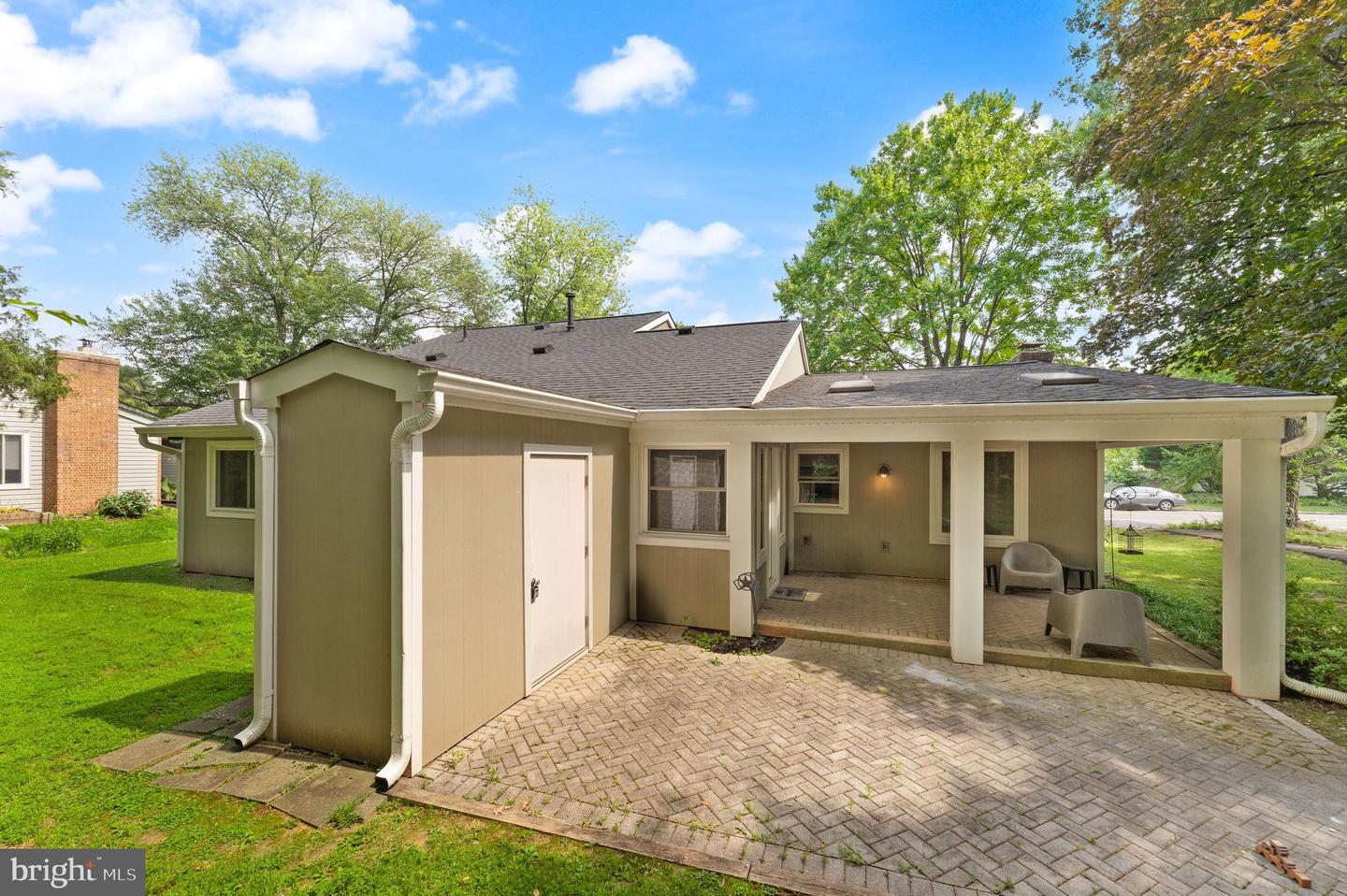 402 SUGARLAND RUN DR, STERLING, Virginia 20164, 4 Bedrooms Bedrooms, ,3 BathroomsBathrooms,Residential,For sale,402 SUGARLAND RUN DR,VALO2099264 MLS # VALO2099264