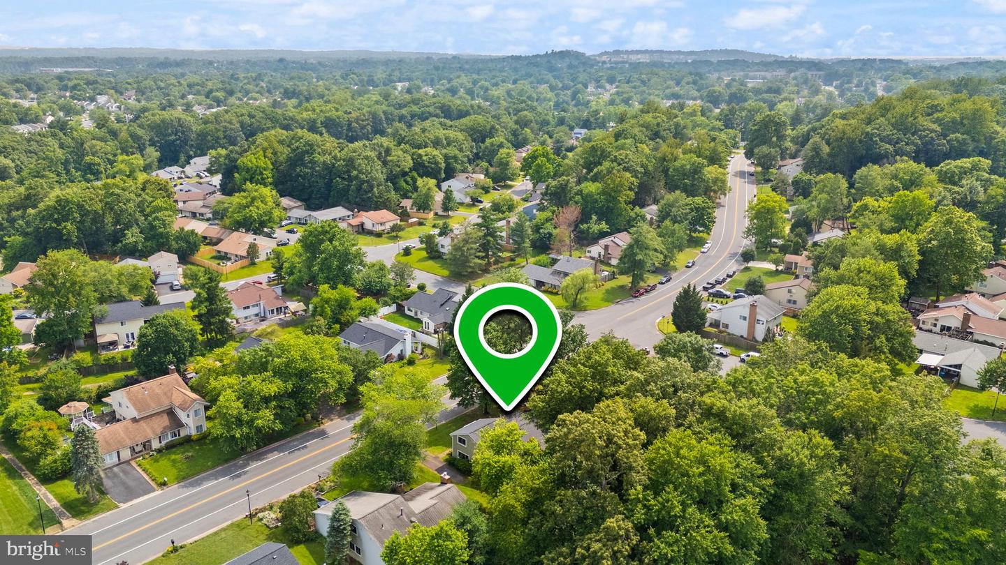 402 SUGARLAND RUN DR, STERLING, Virginia 20164, 4 Bedrooms Bedrooms, ,3 BathroomsBathrooms,Residential,For sale,402 SUGARLAND RUN DR,VALO2099264 MLS # VALO2099264