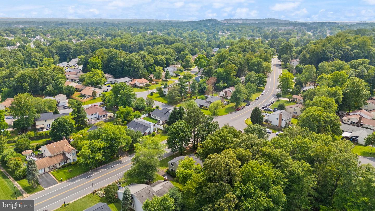 402 SUGARLAND RUN DR, STERLING, Virginia 20164, 4 Bedrooms Bedrooms, ,3 BathroomsBathrooms,Residential,For sale,402 SUGARLAND RUN DR,VALO2099264 MLS # VALO2099264