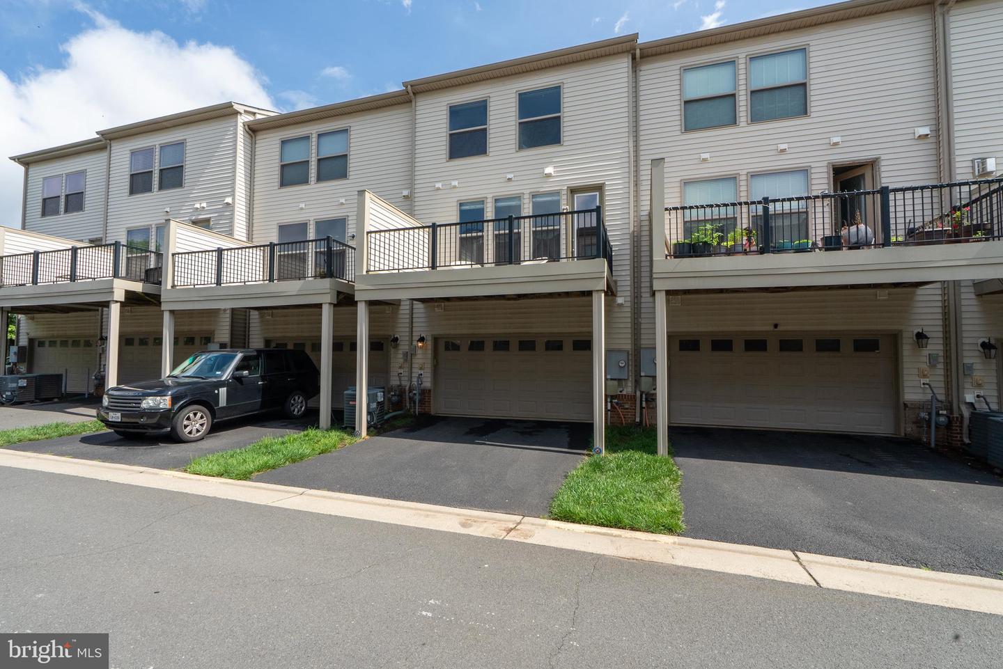 23393 EPPERSON SQ, BRAMBLETON, Virginia 20148, 3 Bedrooms Bedrooms, ,3 BathroomsBathrooms,Residential,For sale,23393 EPPERSON SQ,VALO2099480 MLS # VALO2099480