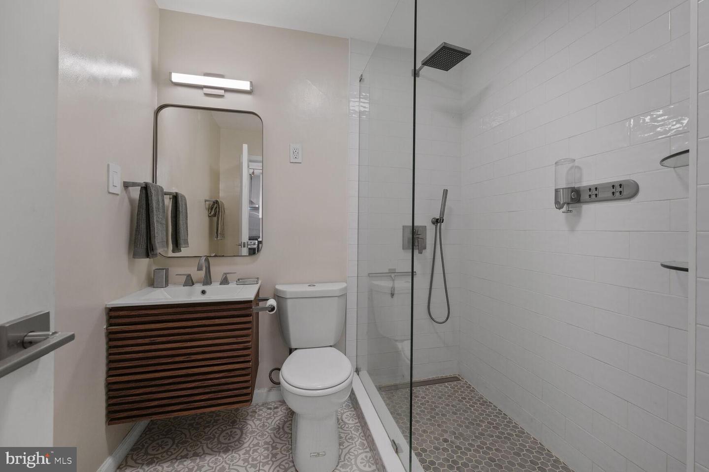 2829 CONNECTICUT AVE NW #706, WASHINGTON, District Of Columbia 20008, ,1 BathroomBathrooms,Residential,For sale,2829 CONNECTICUT AVE NW #706,DCDC2205550 MLS # DCDC2205550