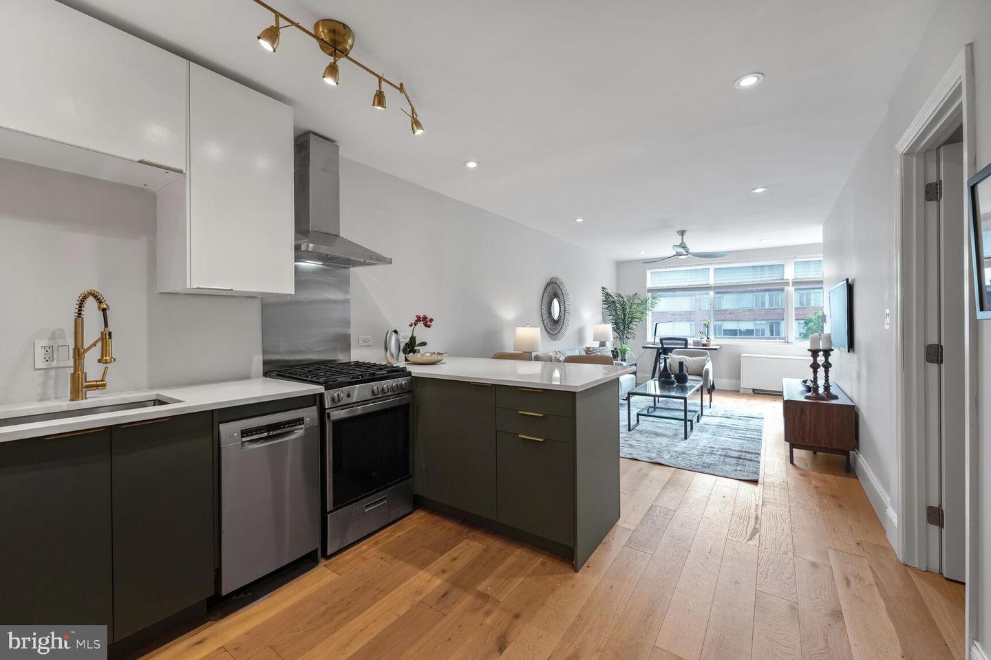 2829 CONNECTICUT AVE NW #706, WASHINGTON, District Of Columbia 20008, ,1 BathroomBathrooms,Residential,For sale,2829 CONNECTICUT AVE NW #706,DCDC2205550 MLS # DCDC2205550