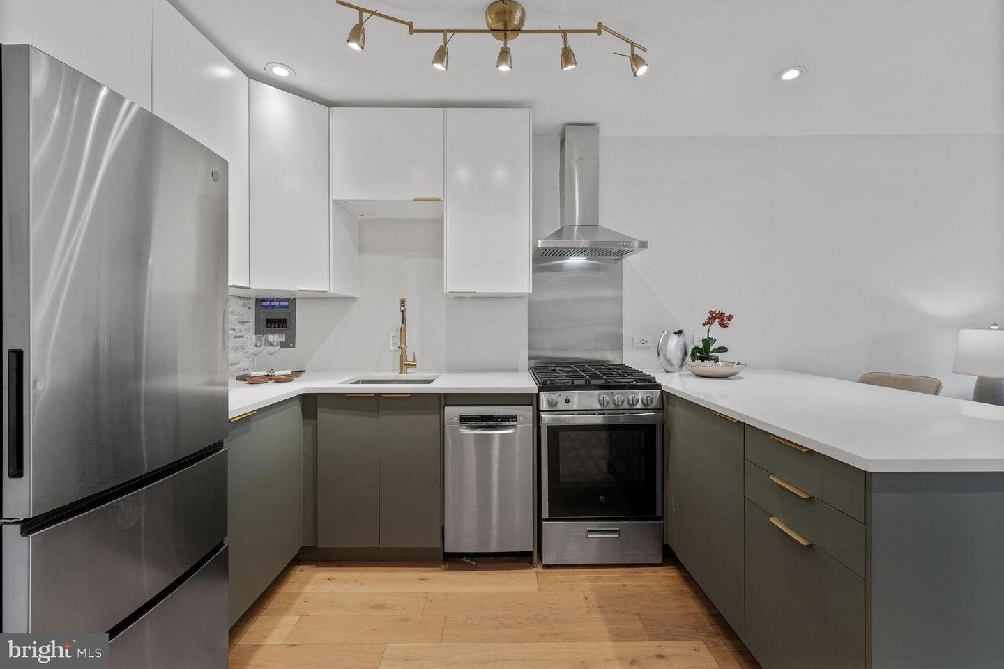 2829 CONNECTICUT AVE NW #706, WASHINGTON, District Of Columbia 20008, ,1 BathroomBathrooms,Residential,For sale,2829 CONNECTICUT AVE NW #706,DCDC2205550 MLS # DCDC2205550