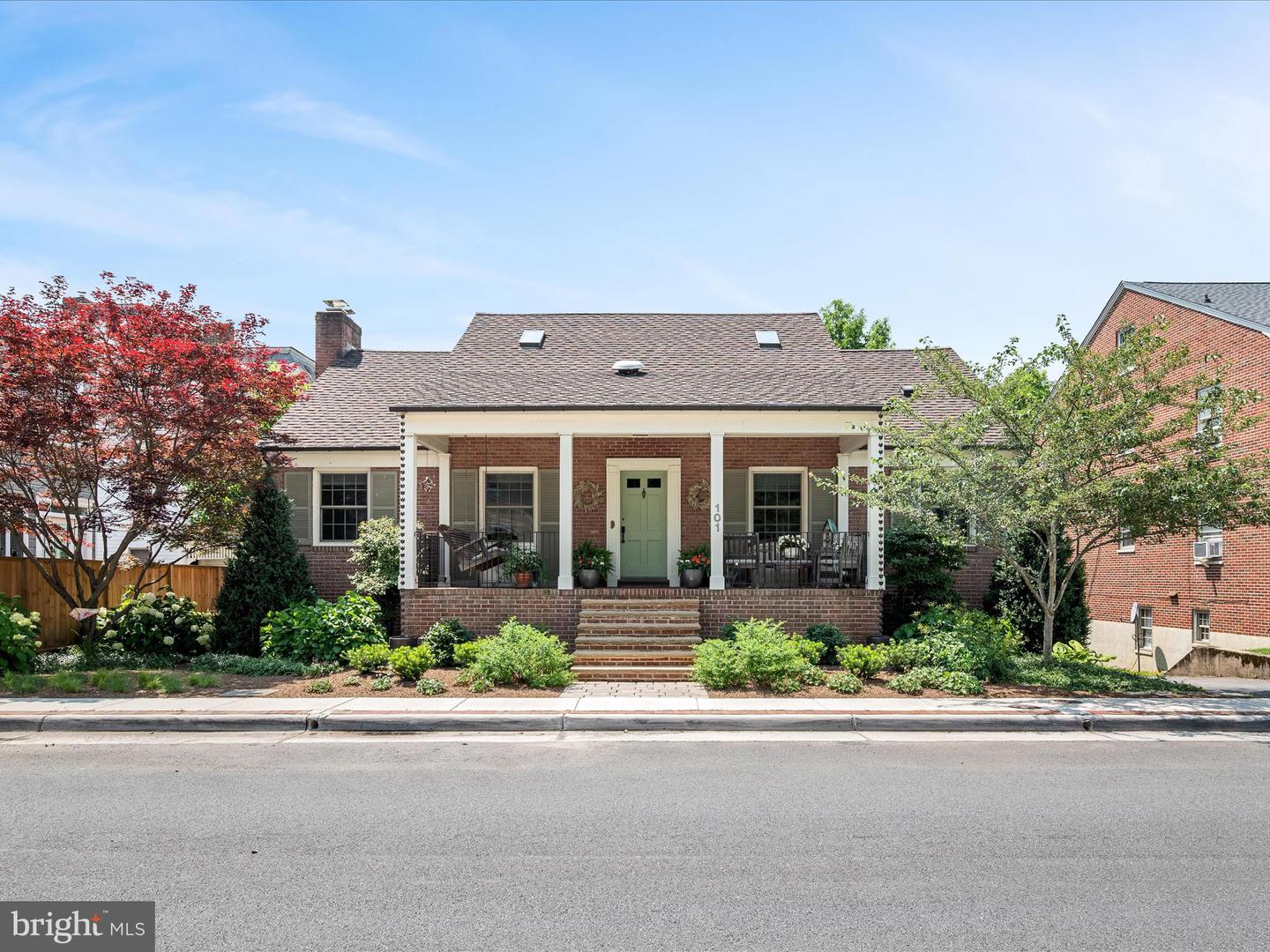 101 MORGAN ST, WINCHESTER, Virginia 22601, 4 Bedrooms Bedrooms, ,3 BathroomsBathrooms,Residential,For sale,101 MORGAN ST,VAWI2007958 MLS # VAWI2007958