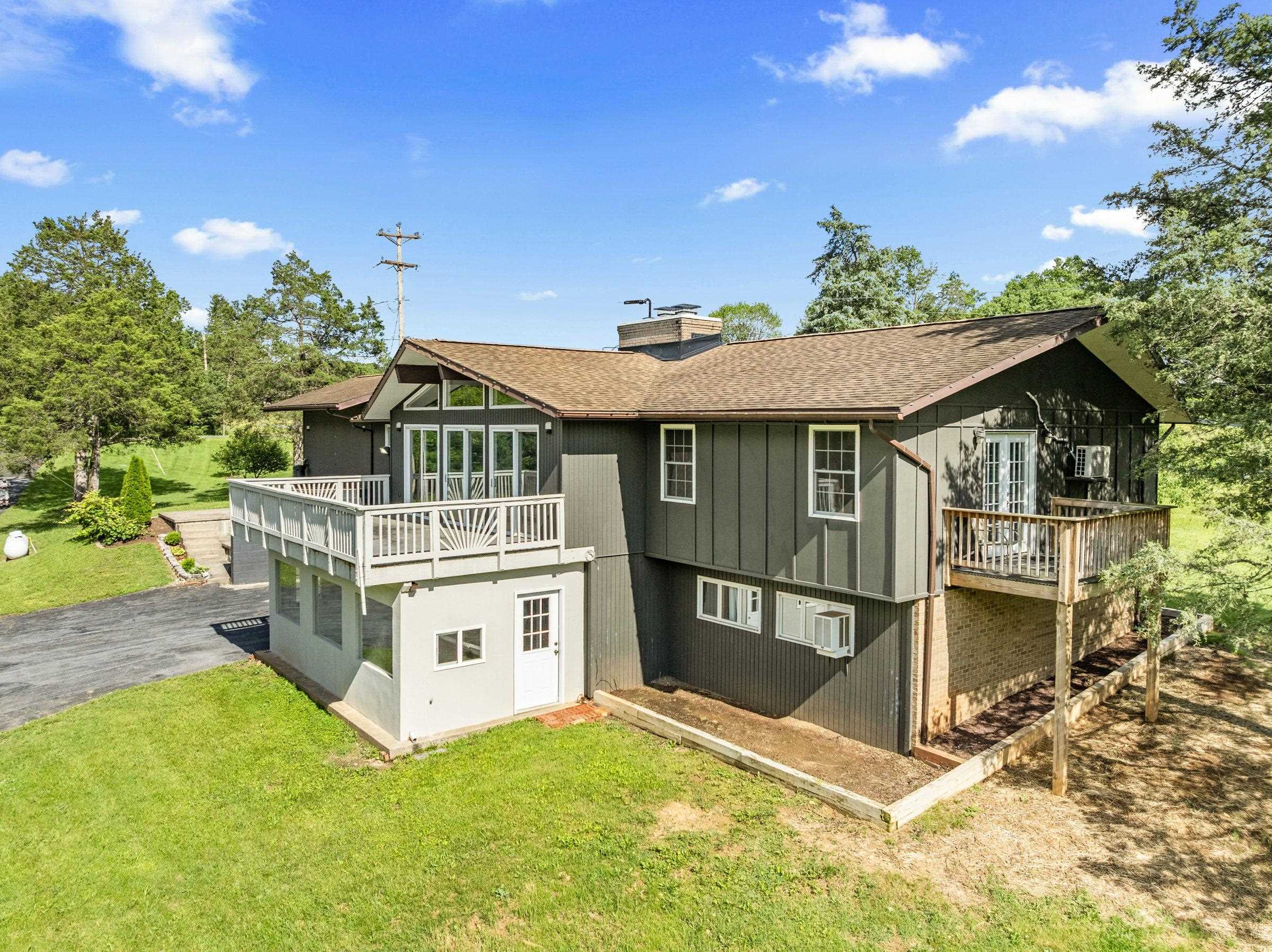 2370 US HWY 211 W, LURAY, Virginia 22835, 4 Bedrooms Bedrooms, ,3 BathroomsBathrooms,Residential,2370 US HWY 211 W,666042 MLS # 666042