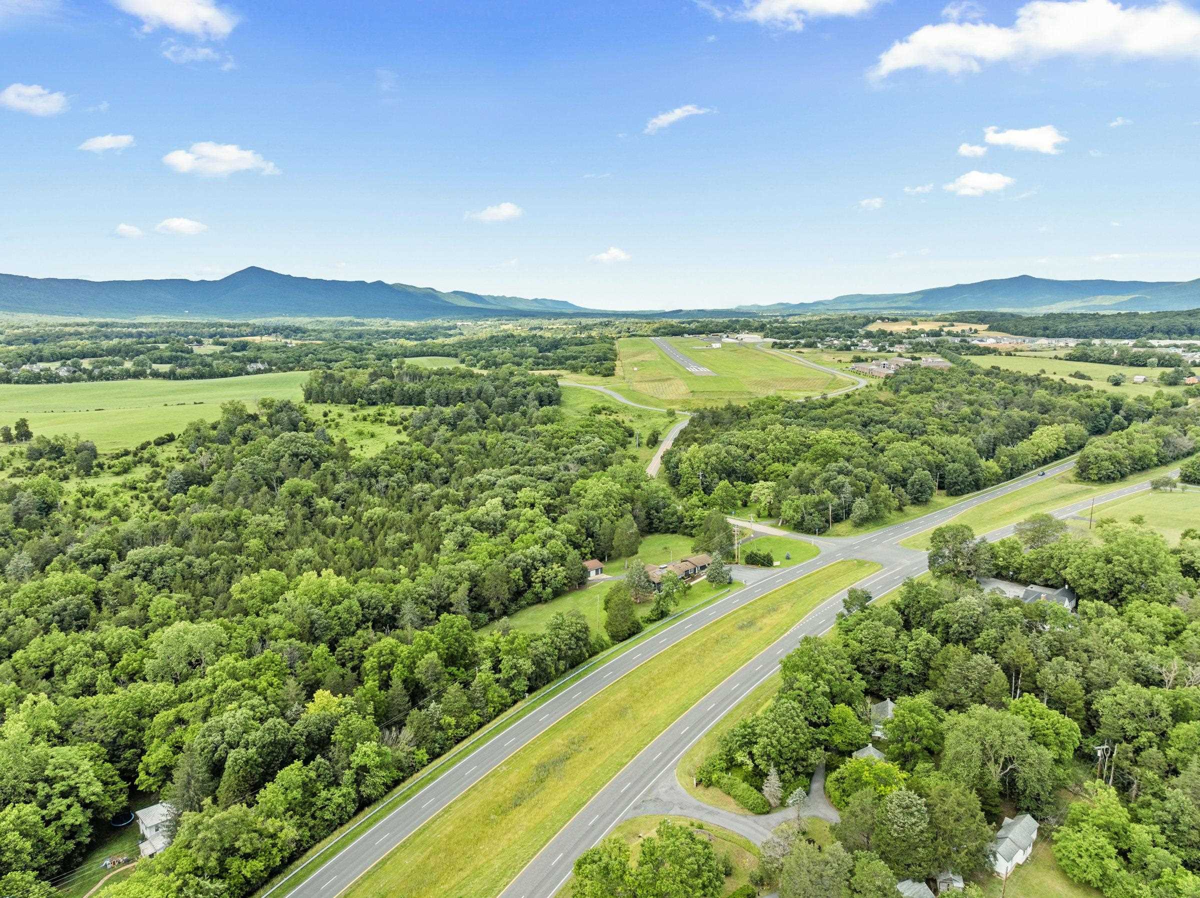 2370 US HWY 211 W, LURAY, Virginia 22835, 4 Bedrooms Bedrooms, ,3 BathroomsBathrooms,Residential,2370 US HWY 211 W,666042 MLS # 666042