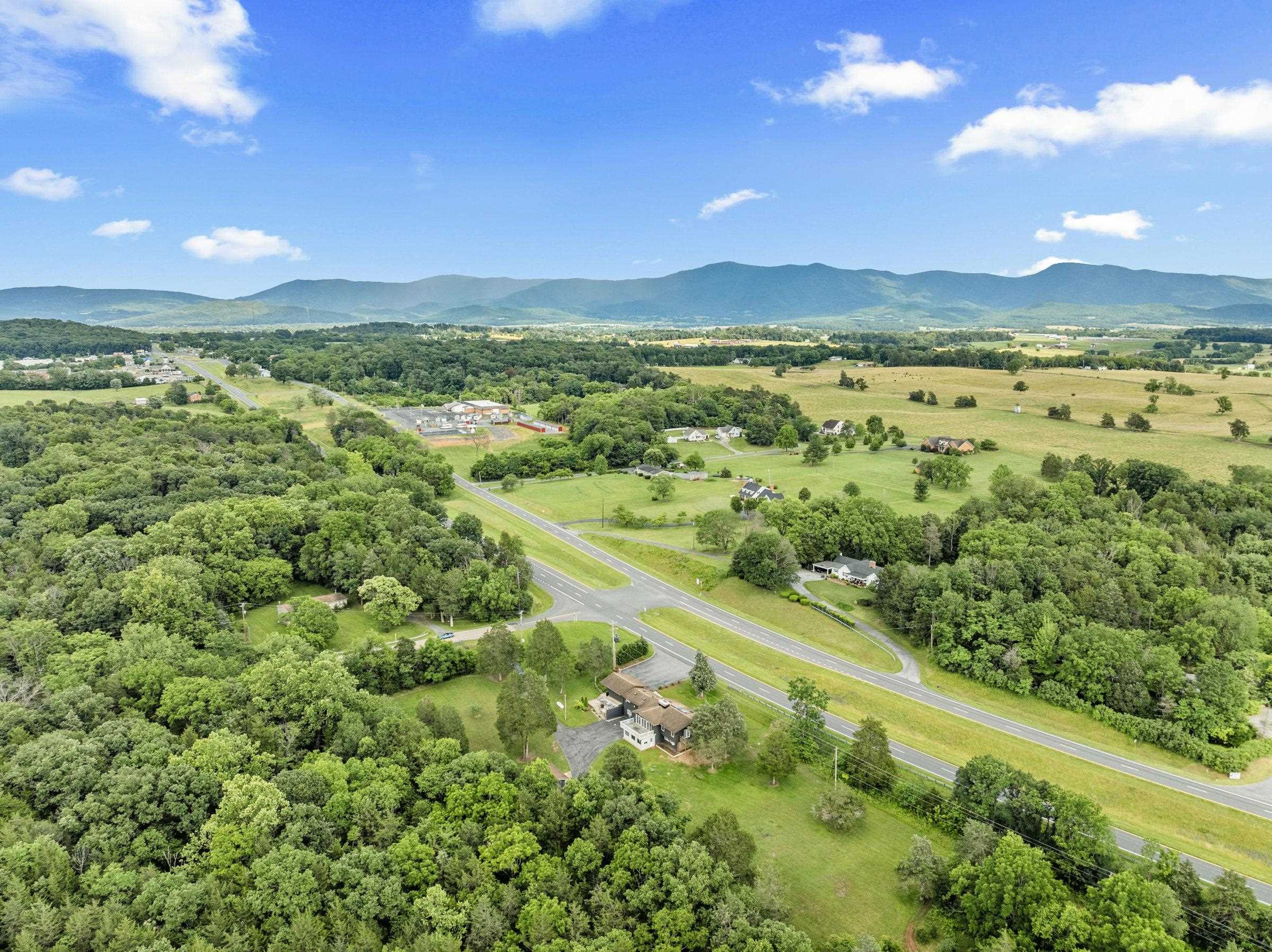 2370 US HWY 211 W, LURAY, Virginia 22835, 4 Bedrooms Bedrooms, ,3 BathroomsBathrooms,Residential,2370 US HWY 211 W,666042 MLS # 666042