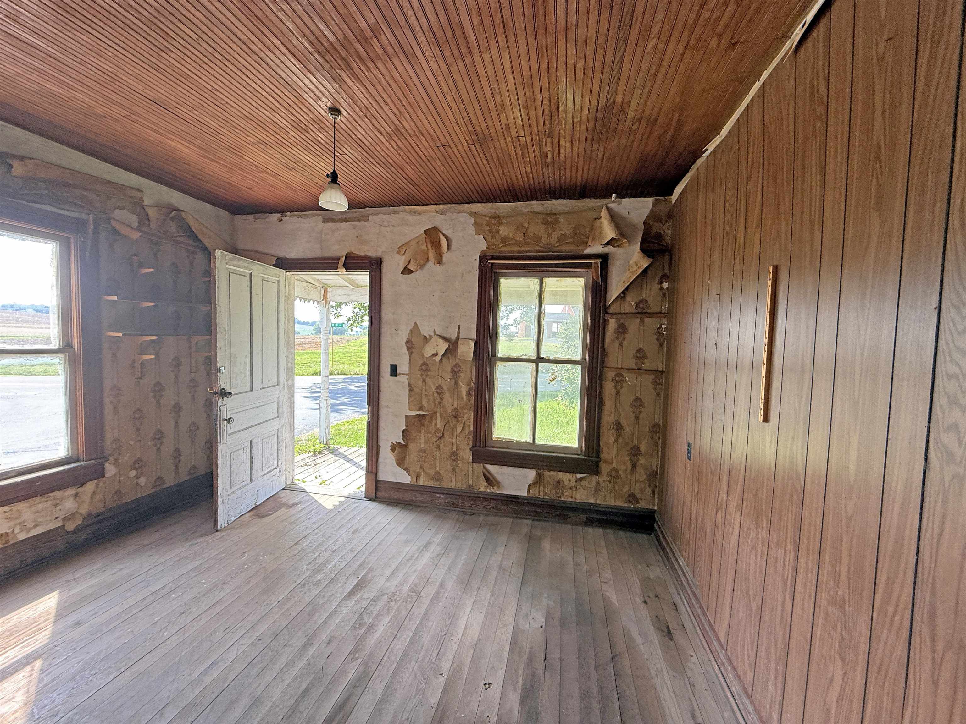 505 BATTLEFIELD RD, FORT DEFIANCE, Virginia 24437, 2 Bedrooms Bedrooms, ,1 BathroomBathrooms,Residential,505 BATTLEFIELD RD,666043 MLS # 666043