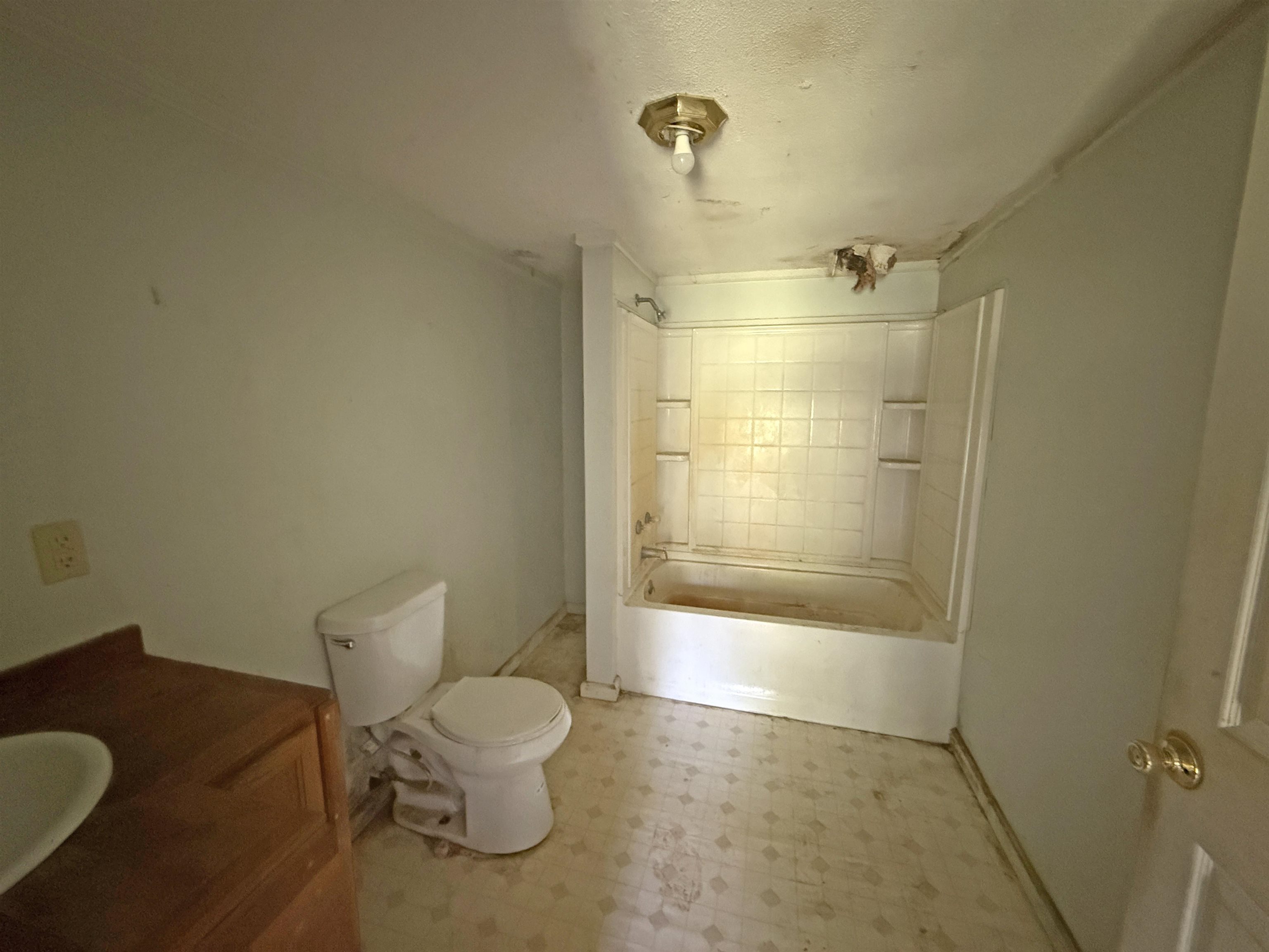 505 BATTLEFIELD RD, FORT DEFIANCE, Virginia 24437, 2 Bedrooms Bedrooms, ,1 BathroomBathrooms,Residential,505 BATTLEFIELD RD,666043 MLS # 666043