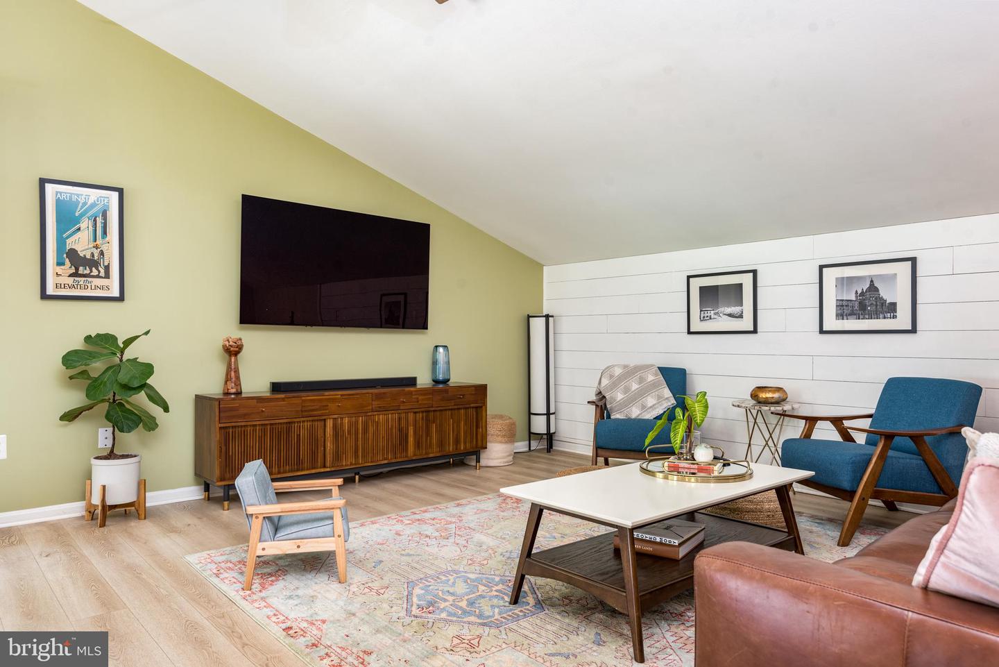 6444 DUHOLLOW RD, WARRENTON, Virginia 20187, 5 Bedrooms Bedrooms, ,3 BathroomsBathrooms,Residential,For sale,6444 DUHOLLOW RD,VAFQ2017060 MLS # VAFQ2017060