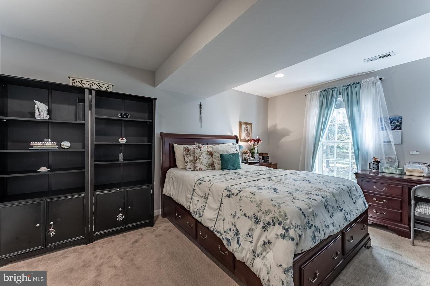 12655 ARTHUR GRAVES JR CT, BRISTOW, Virginia 20136, 5 Bedrooms Bedrooms, ,3 BathroomsBathrooms,Residential,For sale,12655 ARTHUR GRAVES JR CT,VAPW2097070 MLS # VAPW2097070