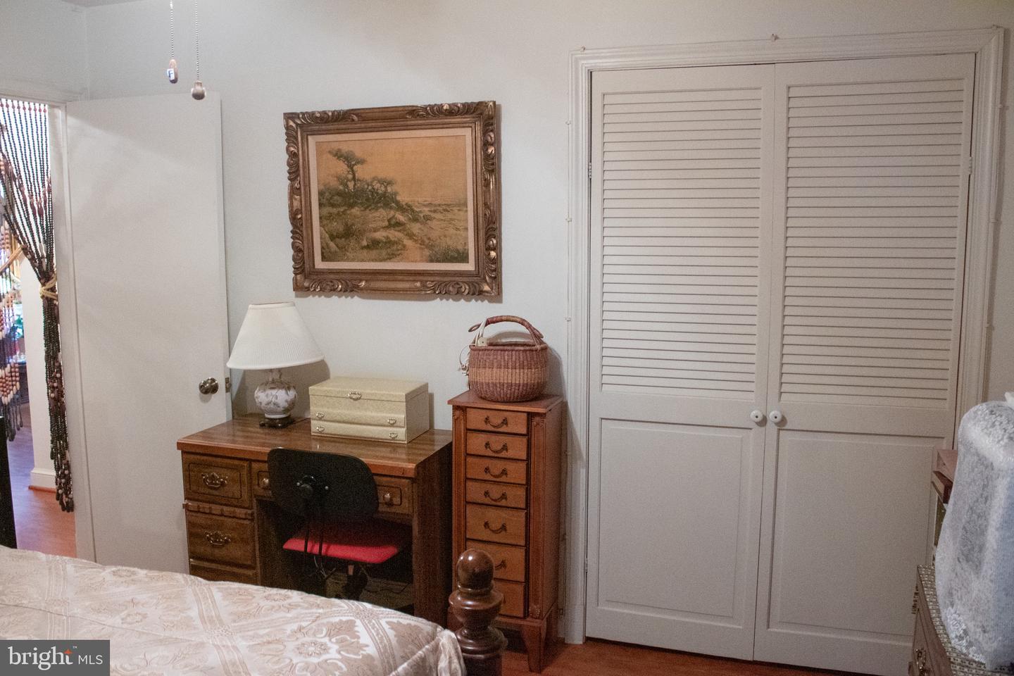 526 S CARLIN SPRINGS RD, ARLINGTON, Virginia 22204, 4 Bedrooms Bedrooms, ,2 BathroomsBathrooms,Residential,For sale,526 S CARLIN SPRINGS RD,VAAR2059264 MLS # VAAR2059264