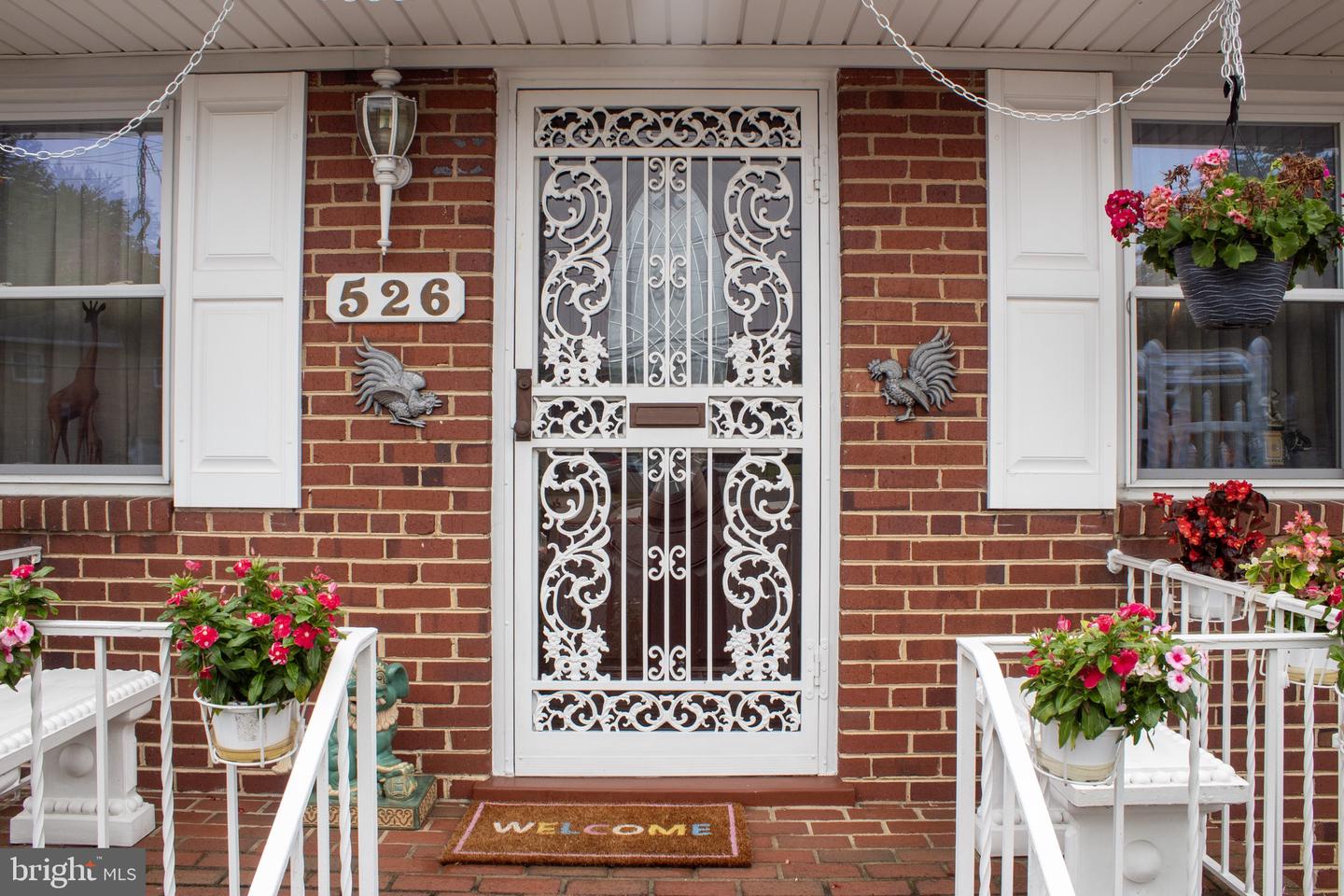 526 S CARLIN SPRINGS RD, ARLINGTON, Virginia 22204, 4 Bedrooms Bedrooms, ,2 BathroomsBathrooms,Residential,For sale,526 S CARLIN SPRINGS RD,VAAR2059264 MLS # VAAR2059264