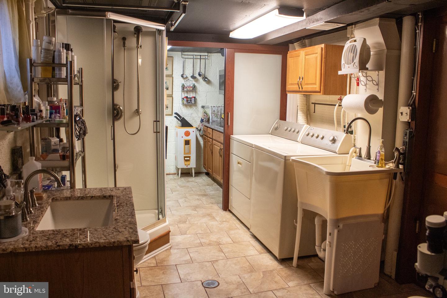 526 S CARLIN SPRINGS RD, ARLINGTON, Virginia 22204, 4 Bedrooms Bedrooms, ,2 BathroomsBathrooms,Residential,For sale,526 S CARLIN SPRINGS RD,VAAR2059264 MLS # VAAR2059264