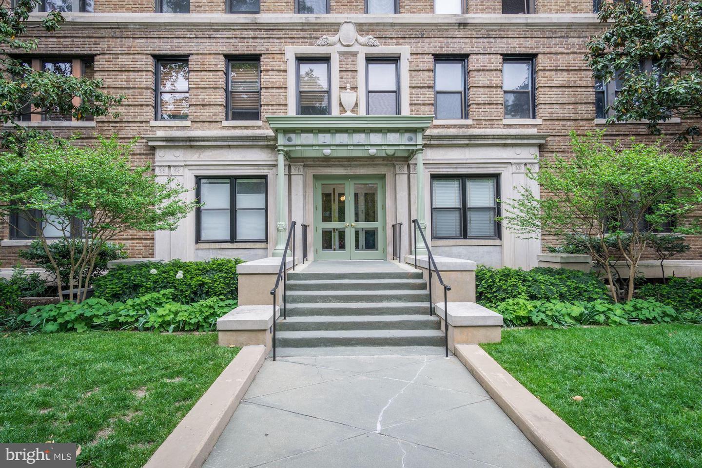1915 16TH ST NW #203, WASHINGTON, District Of Columbia 20009, 1 Bedroom Bedrooms, 4 Rooms Rooms,1 BathroomBathrooms,Residential,For sale,1915 16TH ST NW #203,DCDC2205890 MLS # DCDC2205890