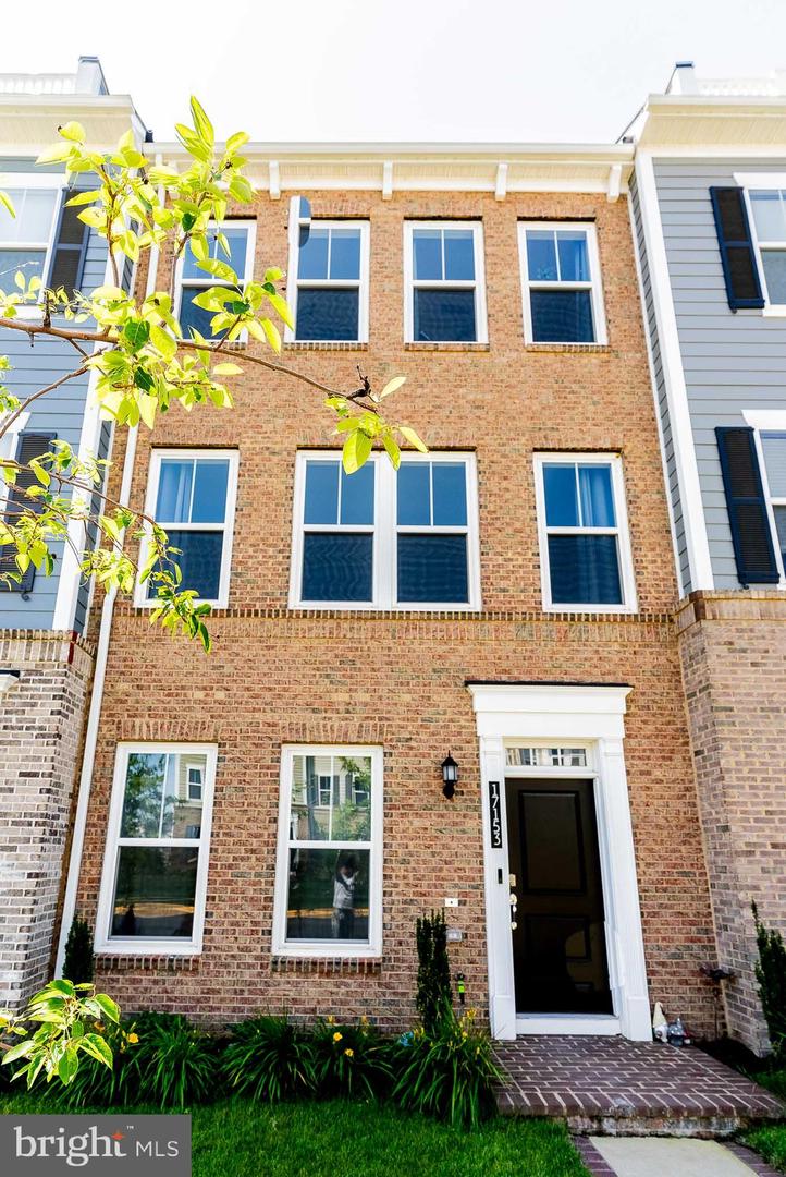 17153 CUMBERLAND HEIGHT DR, DUMFRIES, Virginia 22026, 3 Bedrooms Bedrooms, ,2 BathroomsBathrooms,Residential,For sale,17153 CUMBERLAND HEIGHT DR,VAPW2097162 MLS # VAPW2097162