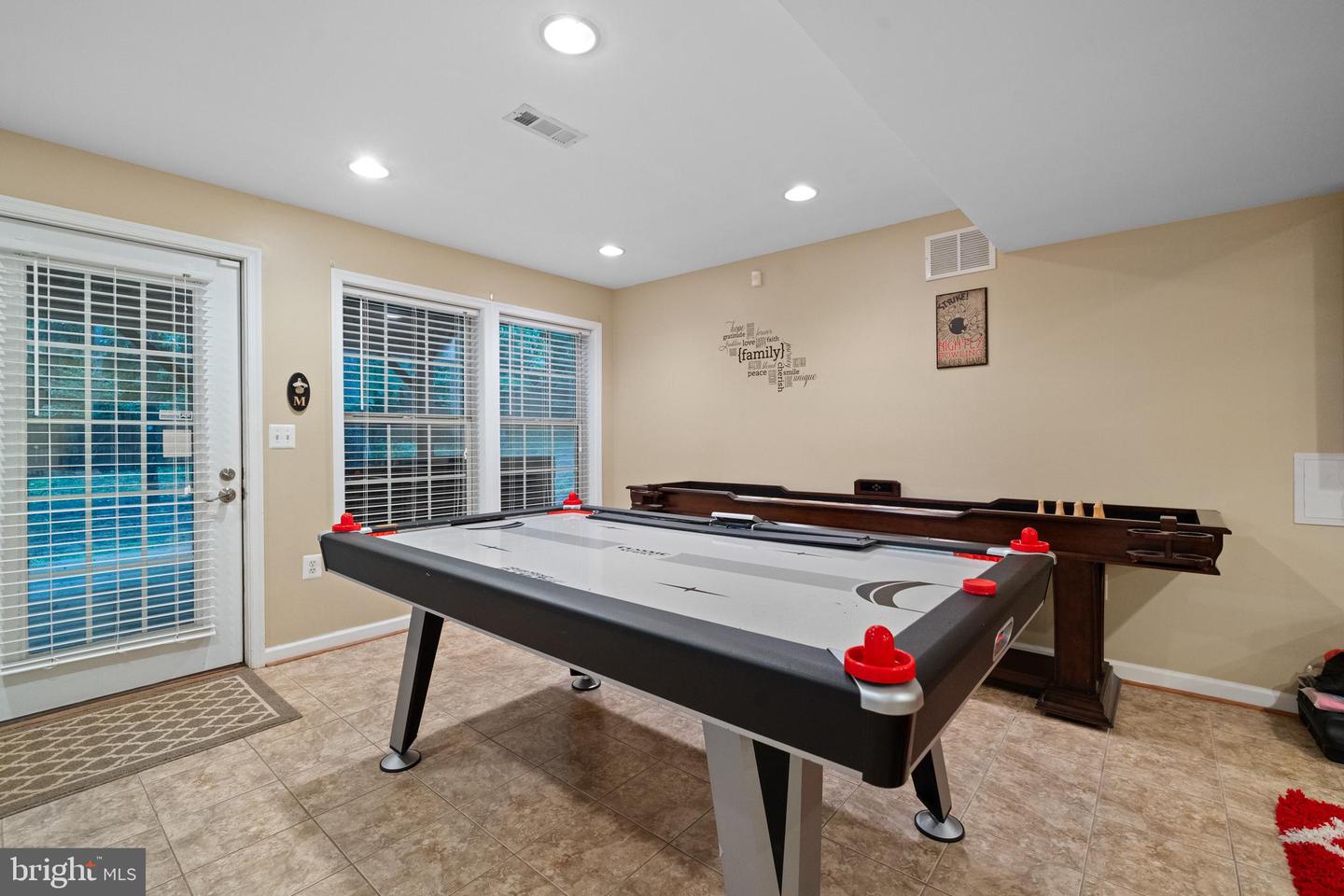15021 NIGHTFALL LN, WOODBRIDGE, Virginia 22193, 6 Bedrooms Bedrooms, ,3 BathroomsBathrooms,Residential,For sale,15021 NIGHTFALL LN,VAPW2097192 MLS # VAPW2097192