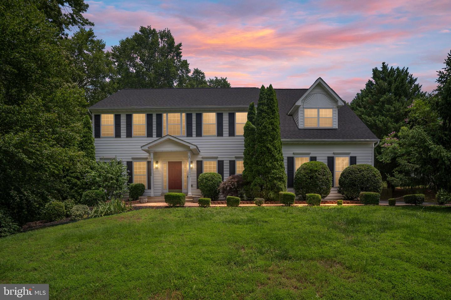 5 OAK CREST CT, FREDERICKSBURG, Virginia 22405, 6 Bedrooms Bedrooms, ,3 BathroomsBathrooms,Residential,For sale,5 OAK CREST CT,VAST2039920 MLS # VAST2039920