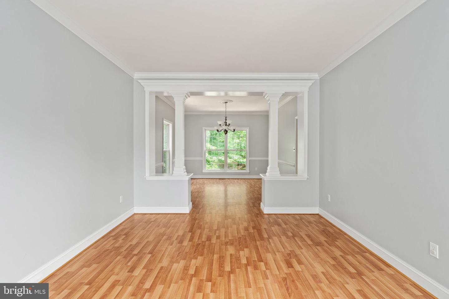 5 OAK CREST CT, FREDERICKSBURG, Virginia 22405, 6 Bedrooms Bedrooms, ,3 BathroomsBathrooms,Residential,For sale,5 OAK CREST CT,VAST2039920 MLS # VAST2039920
