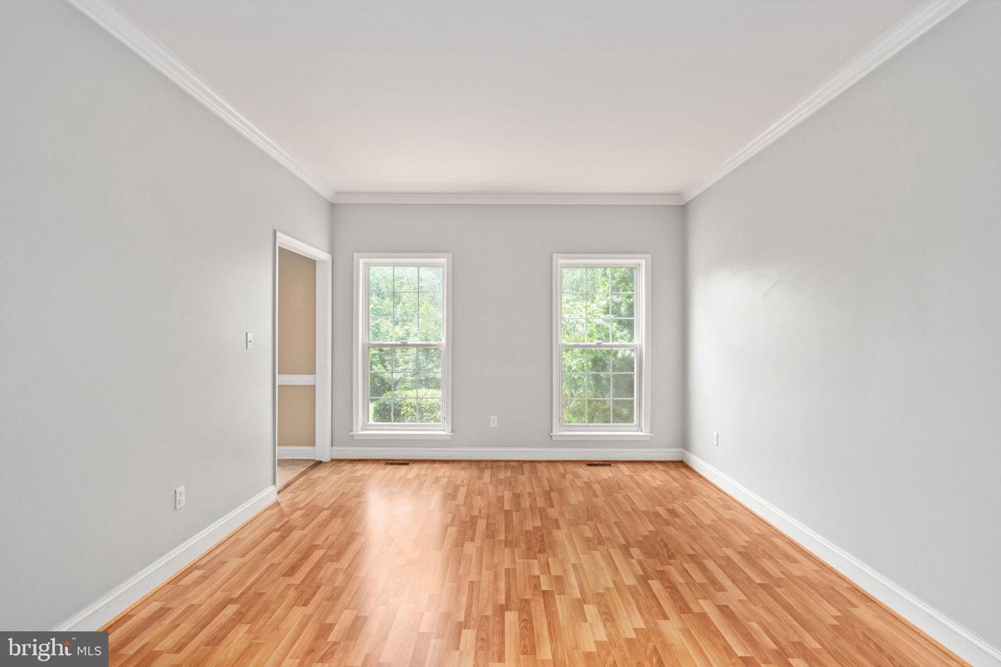 5 OAK CREST CT, FREDERICKSBURG, Virginia 22405, 6 Bedrooms Bedrooms, ,3 BathroomsBathrooms,Residential,For sale,5 OAK CREST CT,VAST2039920 MLS # VAST2039920