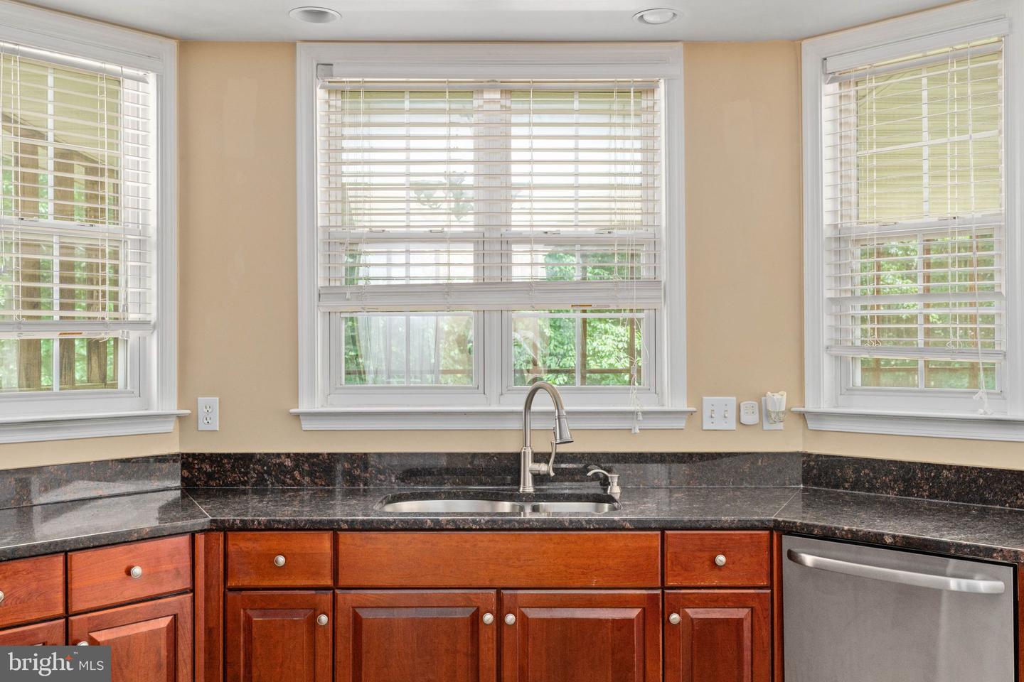 5 OAK CREST CT, FREDERICKSBURG, Virginia 22405, 6 Bedrooms Bedrooms, ,3 BathroomsBathrooms,Residential,For sale,5 OAK CREST CT,VAST2039920 MLS # VAST2039920