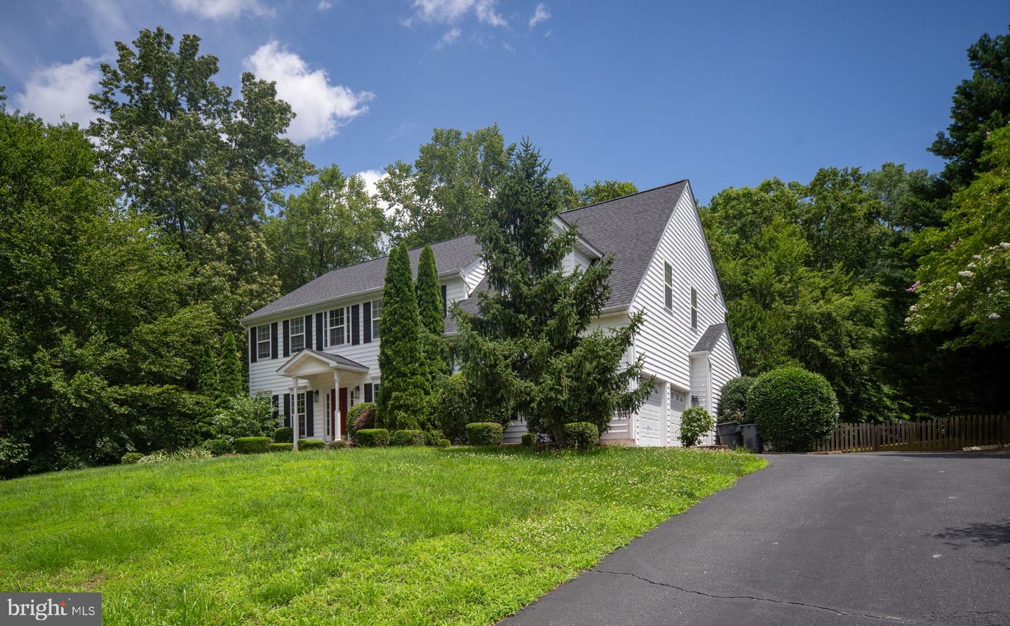 5 OAK CREST CT, FREDERICKSBURG, Virginia 22405, 6 Bedrooms Bedrooms, ,3 BathroomsBathrooms,Residential,For sale,5 OAK CREST CT,VAST2039920 MLS # VAST2039920