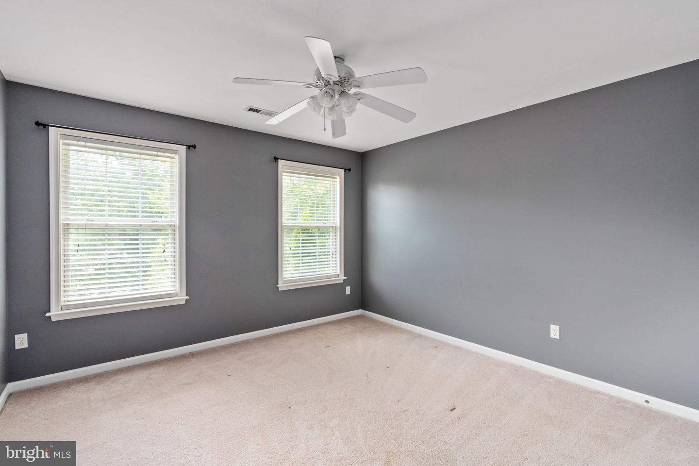 5 OAK CREST CT, FREDERICKSBURG, Virginia 22405, 6 Bedrooms Bedrooms, ,3 BathroomsBathrooms,Residential,For sale,5 OAK CREST CT,VAST2039920 MLS # VAST2039920