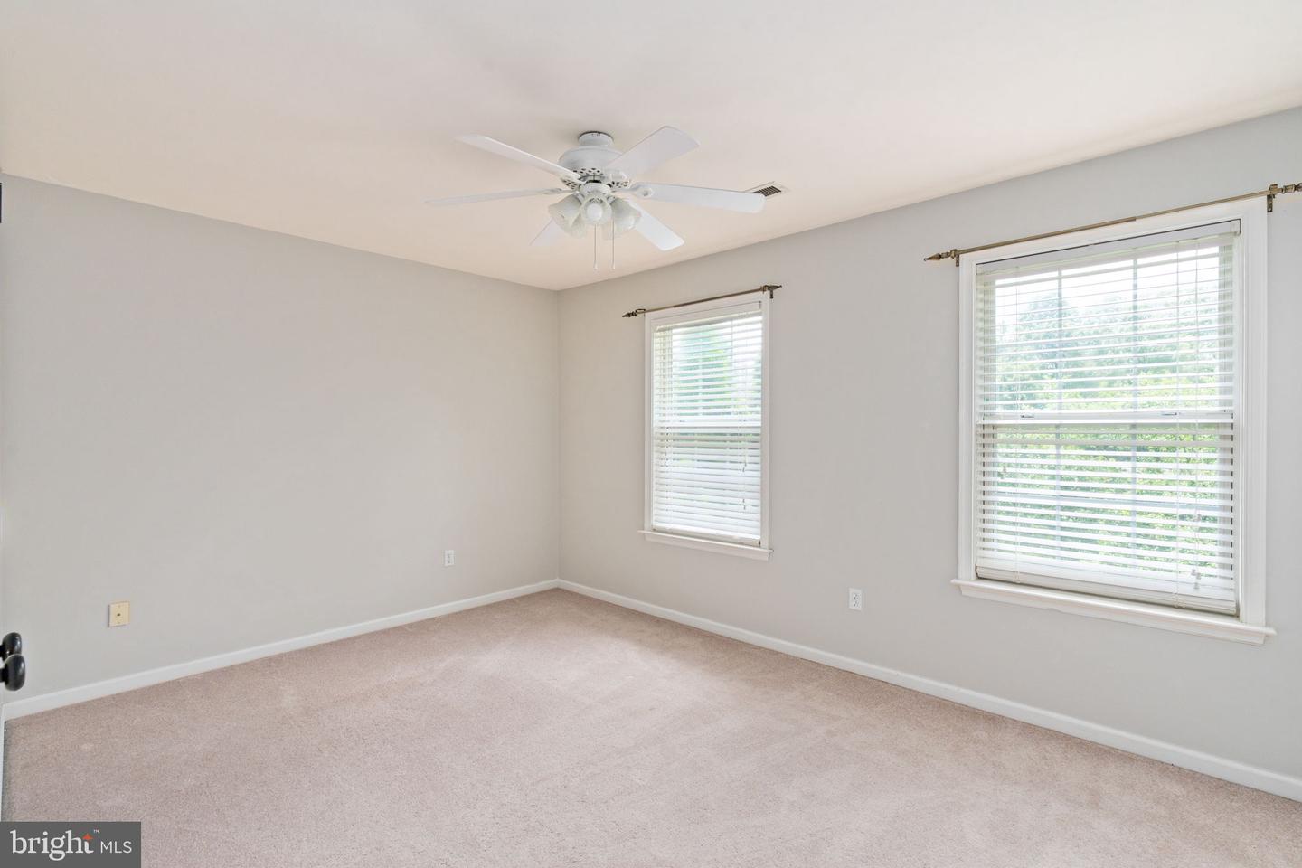 5 OAK CREST CT, FREDERICKSBURG, Virginia 22405, 6 Bedrooms Bedrooms, ,3 BathroomsBathrooms,Residential,For sale,5 OAK CREST CT,VAST2039920 MLS # VAST2039920