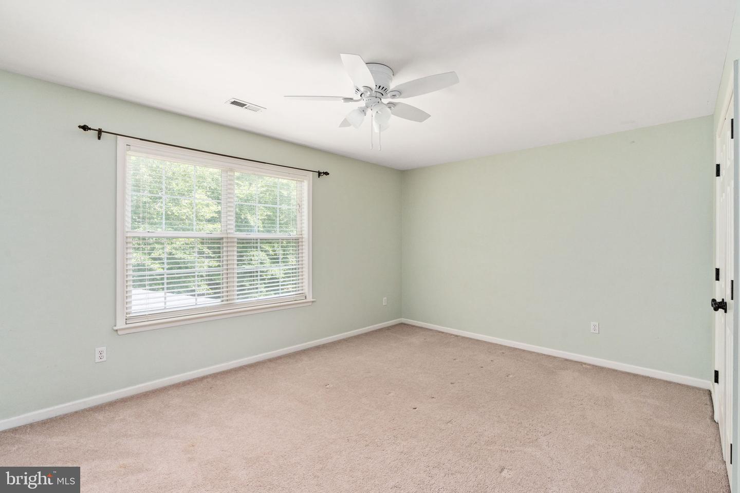5 OAK CREST CT, FREDERICKSBURG, Virginia 22405, 6 Bedrooms Bedrooms, ,3 BathroomsBathrooms,Residential,For sale,5 OAK CREST CT,VAST2039920 MLS # VAST2039920