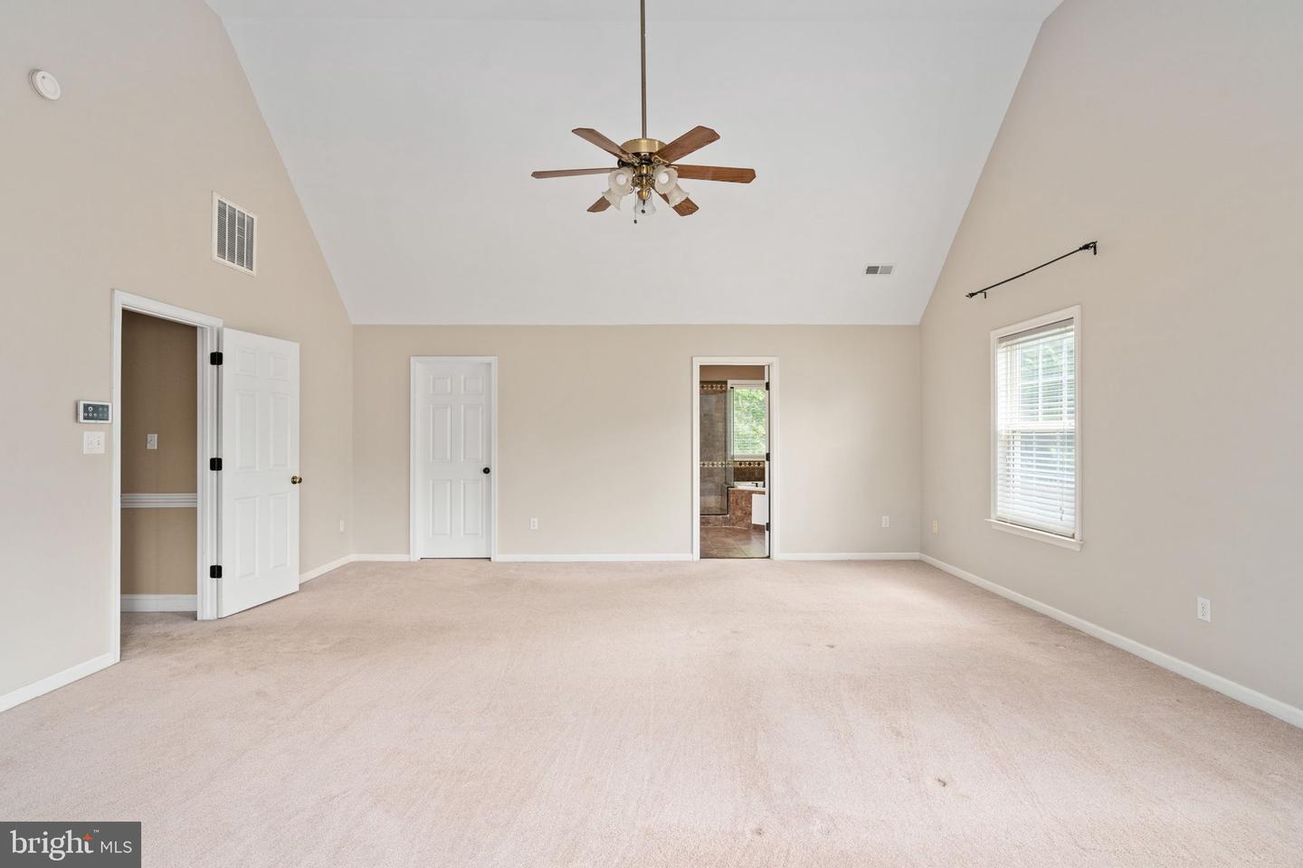 5 OAK CREST CT, FREDERICKSBURG, Virginia 22405, 6 Bedrooms Bedrooms, ,3 BathroomsBathrooms,Residential,For sale,5 OAK CREST CT,VAST2039920 MLS # VAST2039920