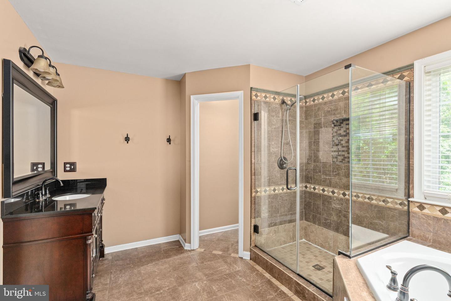 5 OAK CREST CT, FREDERICKSBURG, Virginia 22405, 6 Bedrooms Bedrooms, ,3 BathroomsBathrooms,Residential,For sale,5 OAK CREST CT,VAST2039920 MLS # VAST2039920
