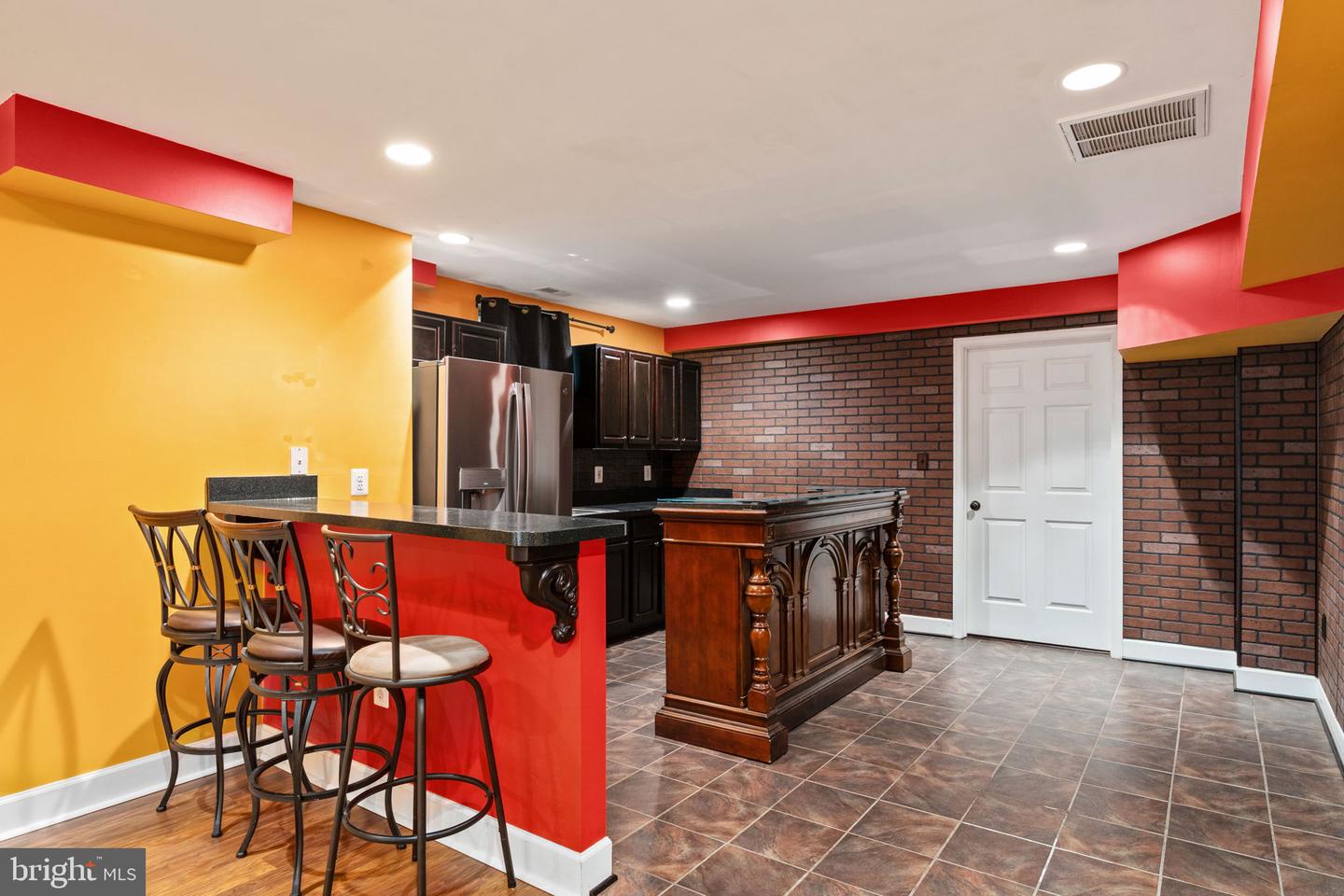 5 OAK CREST CT, FREDERICKSBURG, Virginia 22405, 6 Bedrooms Bedrooms, ,3 BathroomsBathrooms,Residential,For sale,5 OAK CREST CT,VAST2039920 MLS # VAST2039920