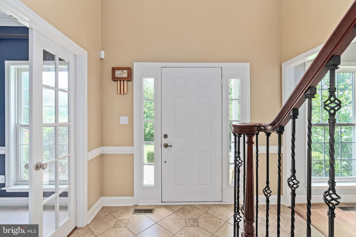 5 OAK CREST CT, FREDERICKSBURG, Virginia 22405, 6 Bedrooms Bedrooms, ,3 BathroomsBathrooms,Residential,For sale,5 OAK CREST CT,VAST2039920 MLS # VAST2039920