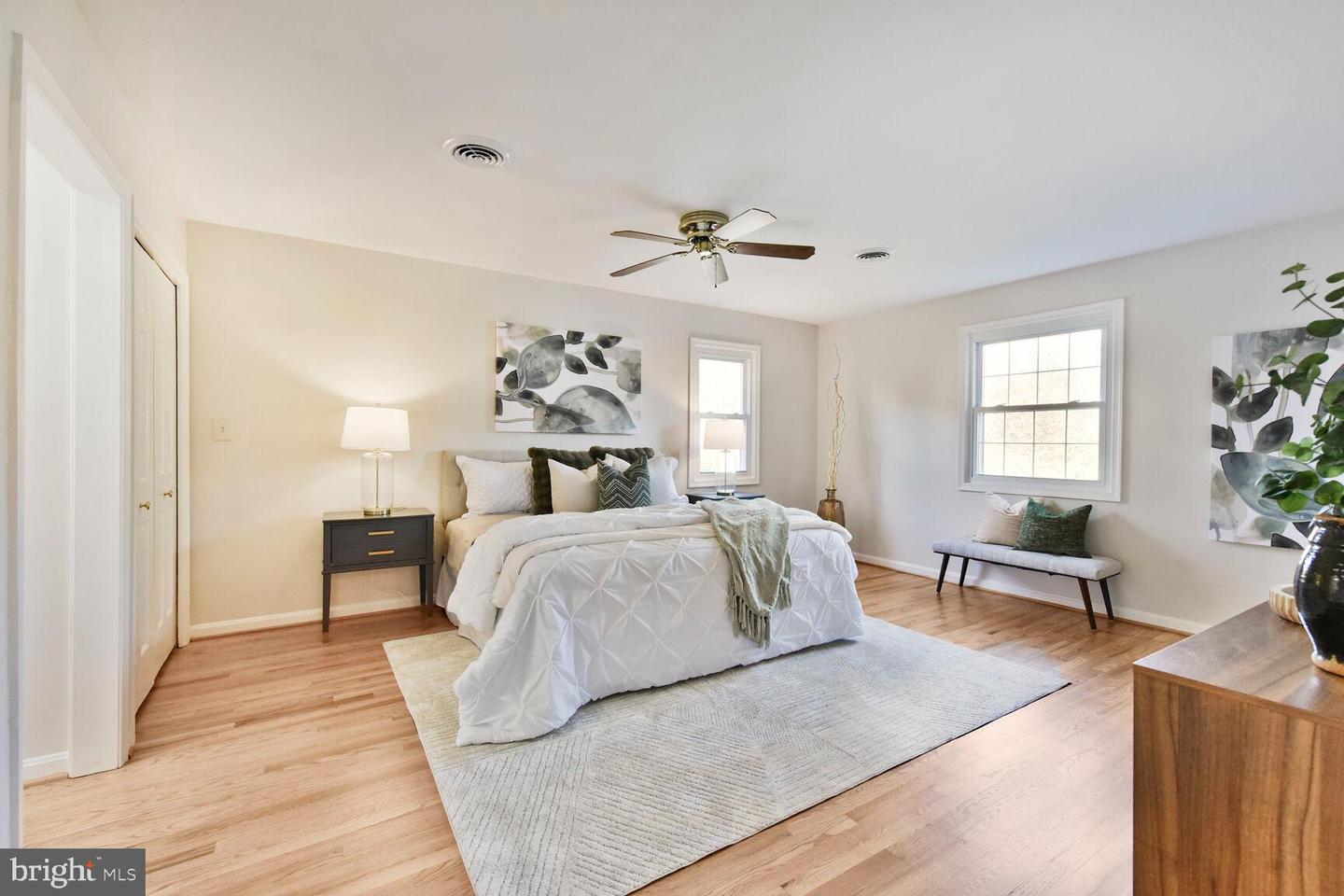 1517 TUBA CT, VIENNA, Virginia 22182, 5 Bedrooms Bedrooms, ,3 BathroomsBathrooms,Residential,For sale,1517 TUBA CT,VAFX2248050 MLS # VAFX2248050