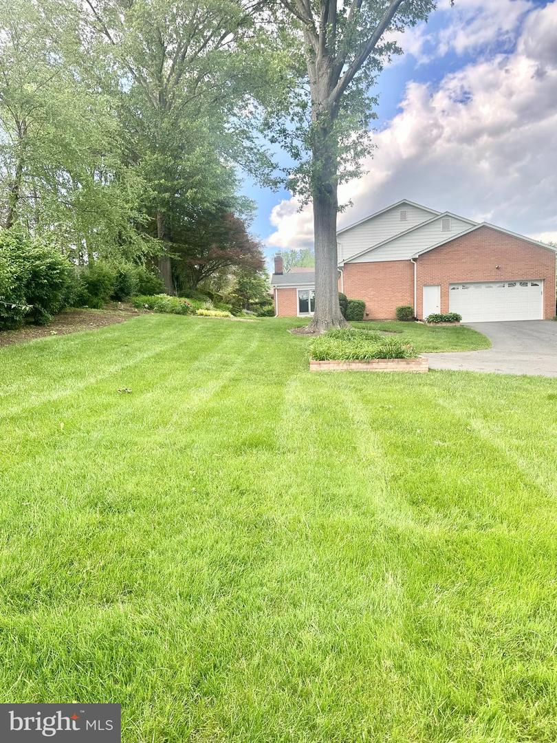1517 TUBA CT, VIENNA, Virginia 22182, 5 Bedrooms Bedrooms, ,3 BathroomsBathrooms,Residential,For sale,1517 TUBA CT,VAFX2248050 MLS # VAFX2248050