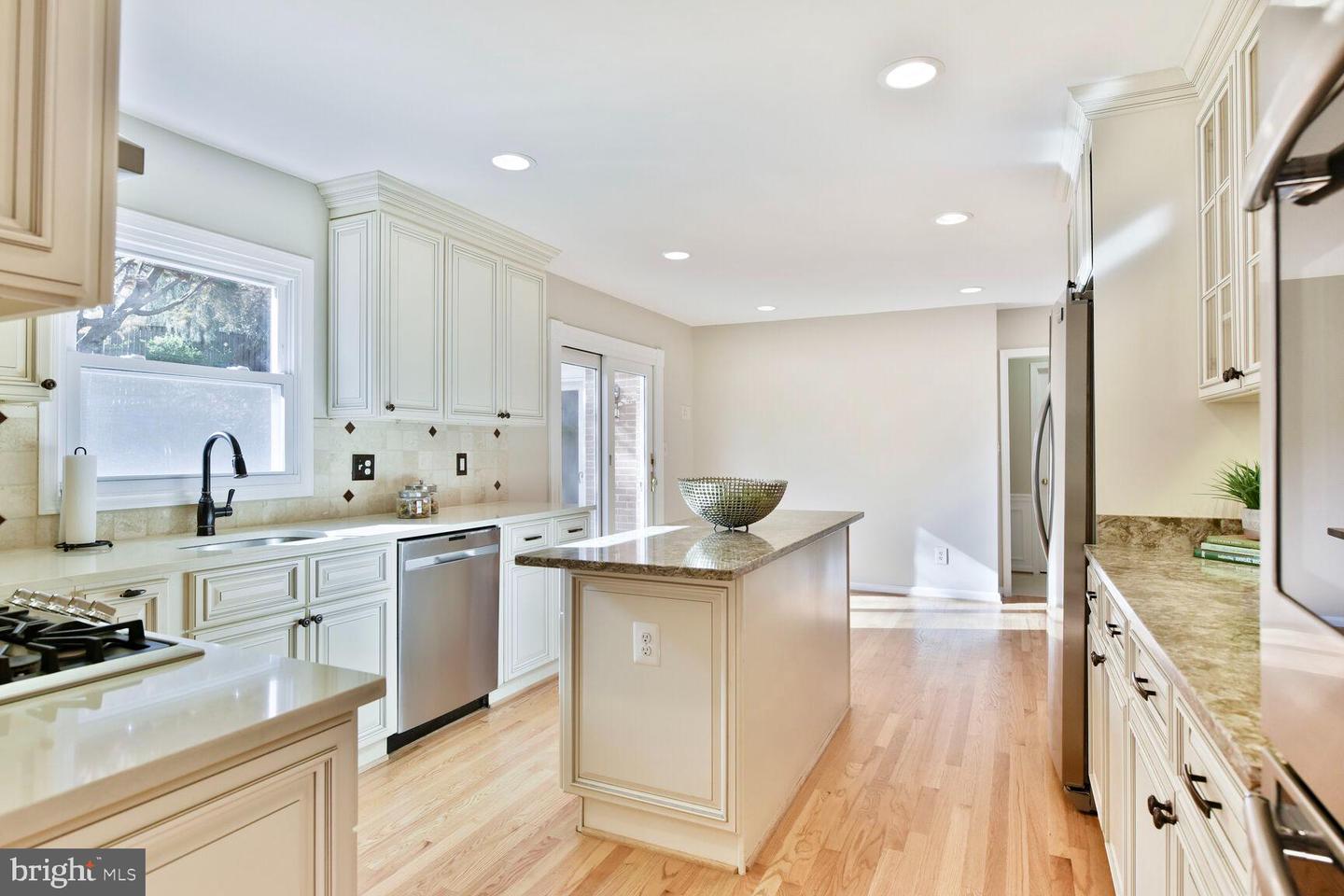 1517 TUBA CT, VIENNA, Virginia 22182, 5 Bedrooms Bedrooms, ,3 BathroomsBathrooms,Residential,For sale,1517 TUBA CT,VAFX2248050 MLS # VAFX2248050