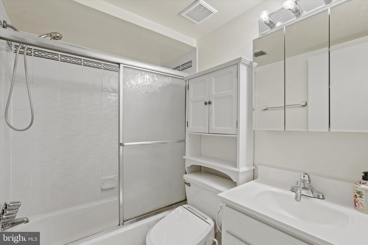 7753 DONNYBROOK CT #103, ANNANDALE, Virginia 22003, 1 Bedroom Bedrooms, ,1 BathroomBathrooms,Residential,For sale,7753 DONNYBROOK CT #103,VAFX2247716 MLS # VAFX2247716