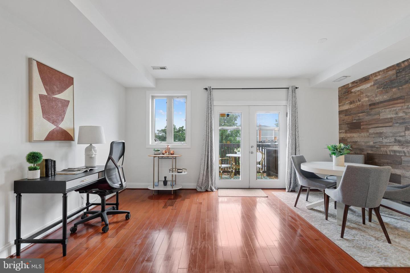 509 M ST NE #4, WASHINGTON, District Of Columbia 20002, 2 Bedrooms Bedrooms, ,2 BathroomsBathrooms,Residential,For sale,509 M ST NE #4,DCDC2206098 MLS # DCDC2206098