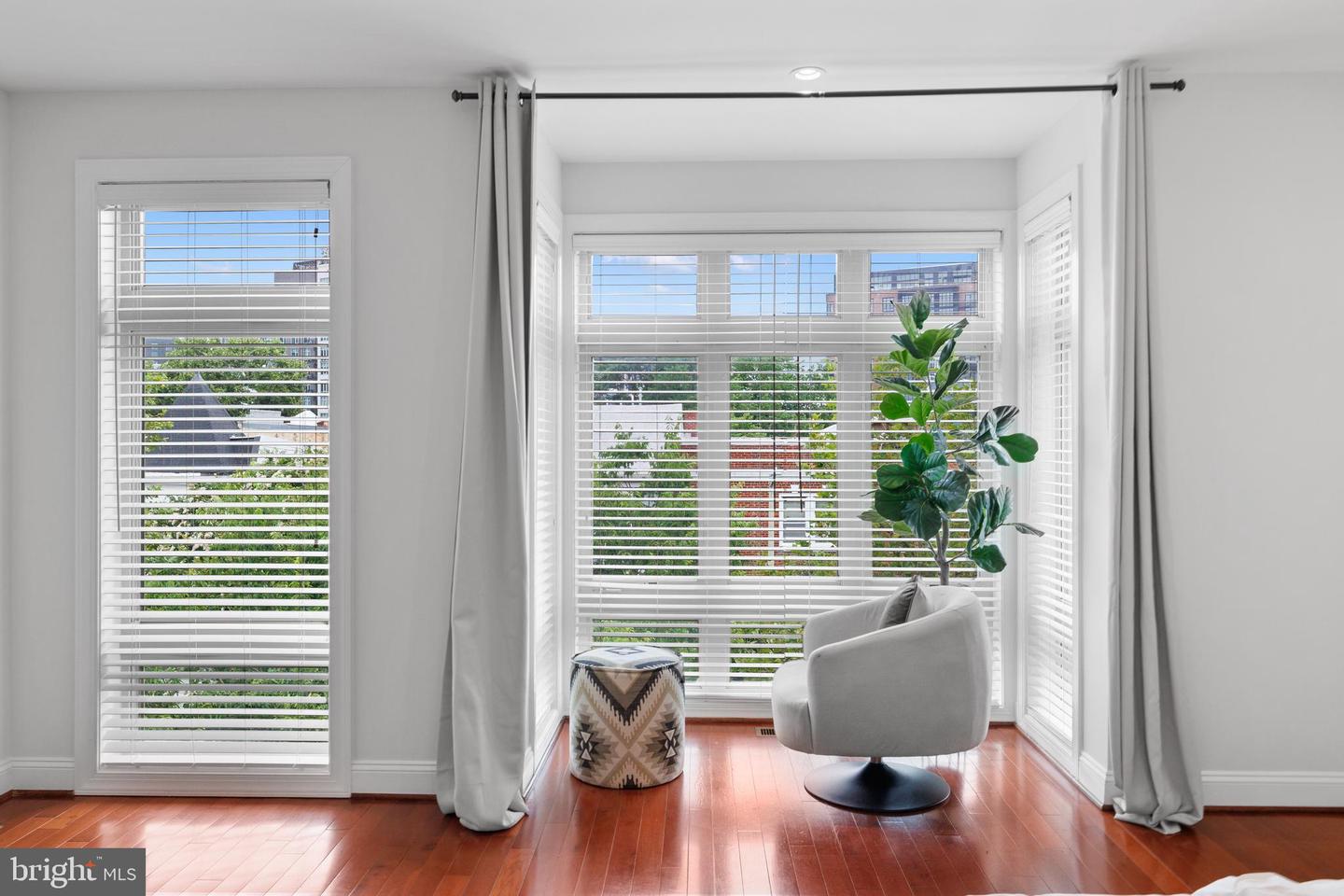 509 M ST NE #4, WASHINGTON, District Of Columbia 20002, 2 Bedrooms Bedrooms, ,2 BathroomsBathrooms,Residential,For sale,509 M ST NE #4,DCDC2206098 MLS # DCDC2206098