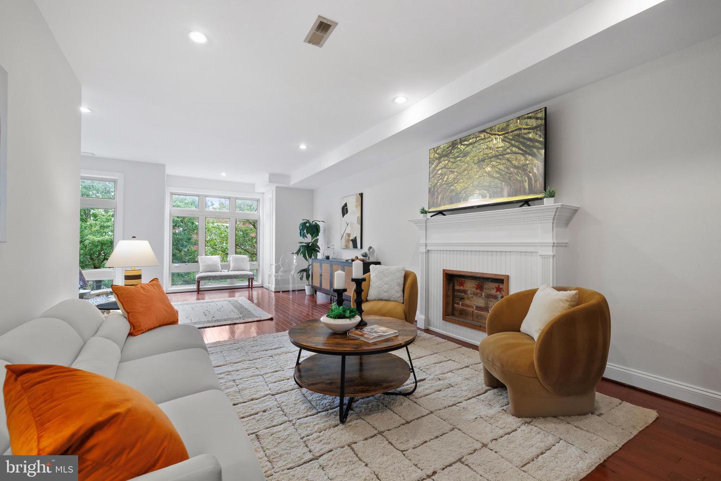 509 M ST NE #4, WASHINGTON, District Of Columbia 20002, 2 Bedrooms Bedrooms, ,2 BathroomsBathrooms,Residential,For sale,509 M ST NE #4,DCDC2206098 MLS # DCDC2206098