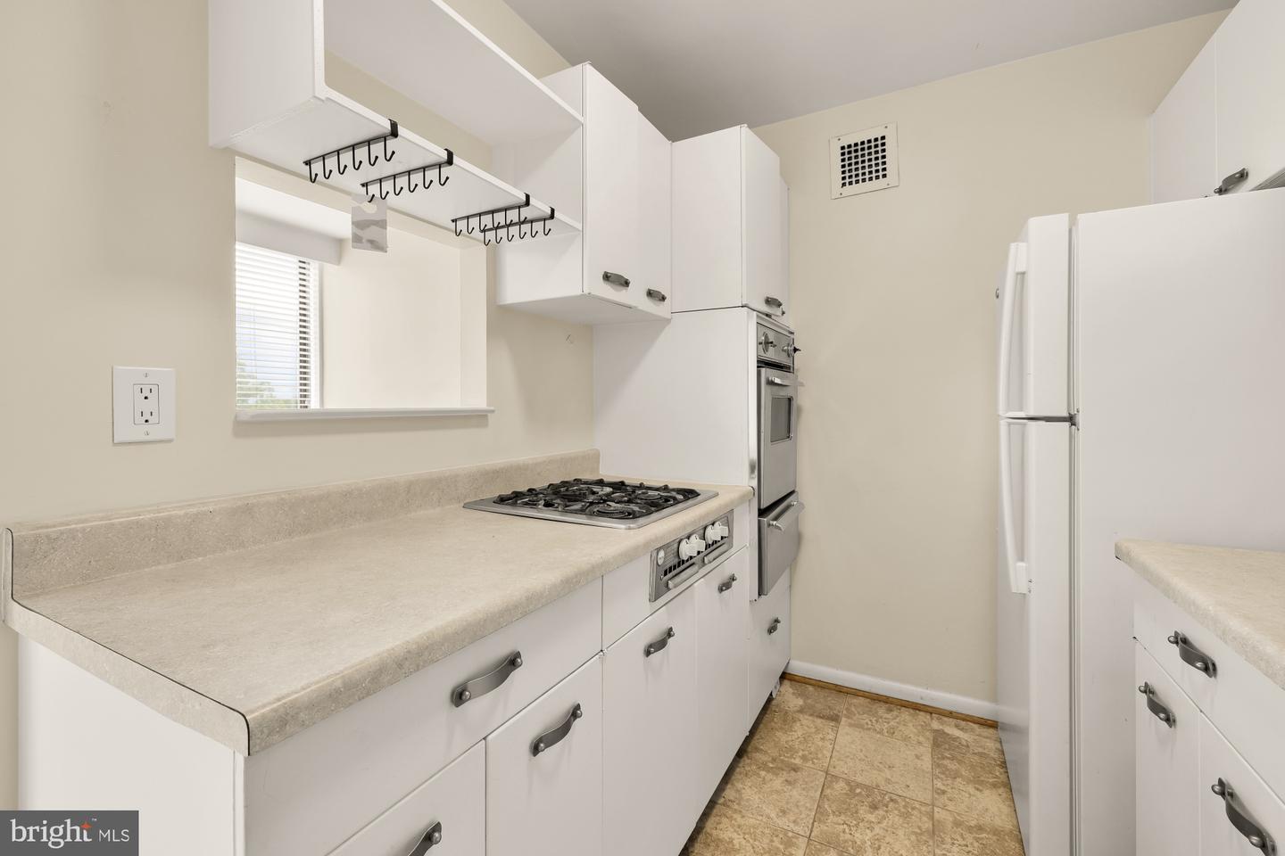 4390 LORCOM LN #503, ARLINGTON, Virginia 22207, 2 Bedrooms Bedrooms, ,1 BathroomBathrooms,Residential,For sale,4390 LORCOM LN #503,VAAR2059286 MLS # VAAR2059286