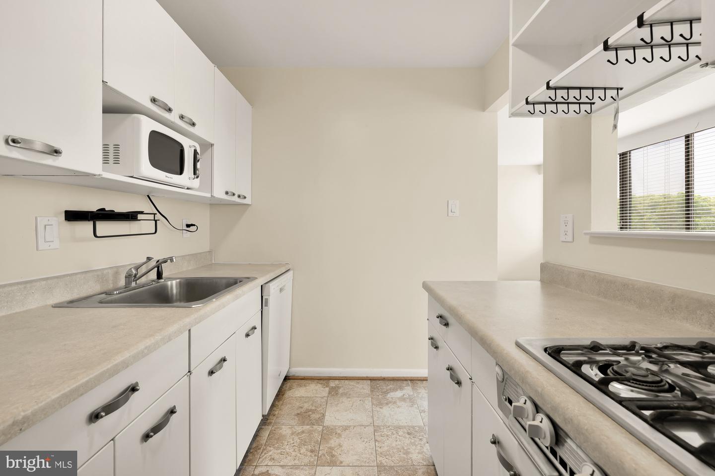 4390 LORCOM LN #503, ARLINGTON, Virginia 22207, 2 Bedrooms Bedrooms, ,1 BathroomBathrooms,Residential,For sale,4390 LORCOM LN #503,VAAR2059286 MLS # VAAR2059286
