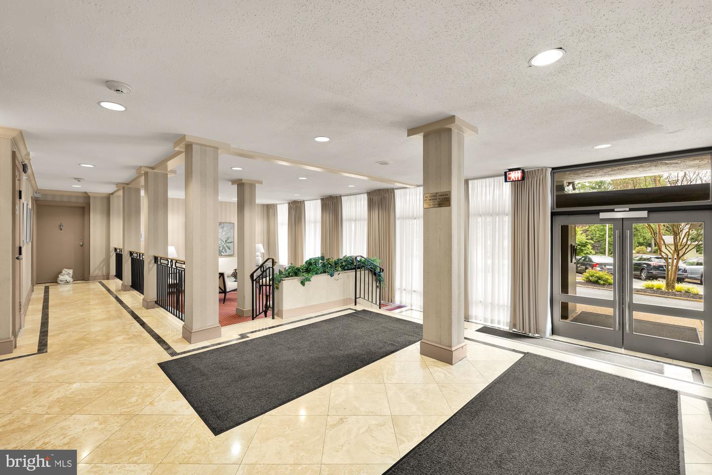 4390 LORCOM LN #503, ARLINGTON, Virginia 22207, 2 Bedrooms Bedrooms, ,1 BathroomBathrooms,Residential,For sale,4390 LORCOM LN #503,VAAR2059286 MLS # VAAR2059286