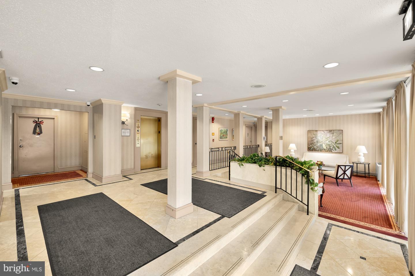 4390 LORCOM LN #503, ARLINGTON, Virginia 22207, 2 Bedrooms Bedrooms, ,1 BathroomBathrooms,Residential,For sale,4390 LORCOM LN #503,VAAR2059286 MLS # VAAR2059286