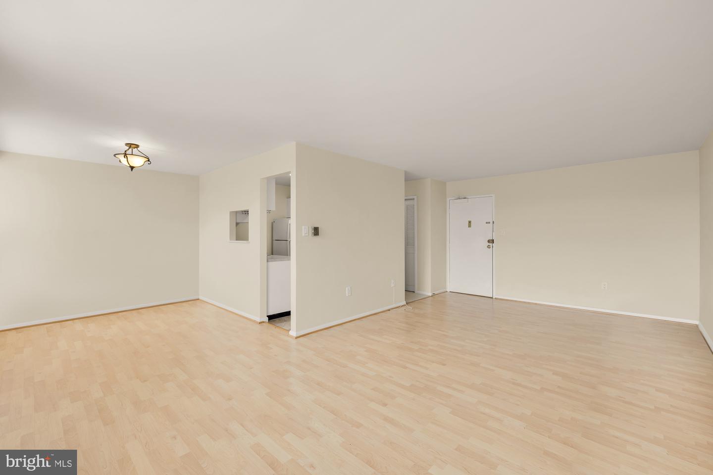 4390 LORCOM LN #503, ARLINGTON, Virginia 22207, 2 Bedrooms Bedrooms, ,1 BathroomBathrooms,Residential,For sale,4390 LORCOM LN #503,VAAR2059286 MLS # VAAR2059286