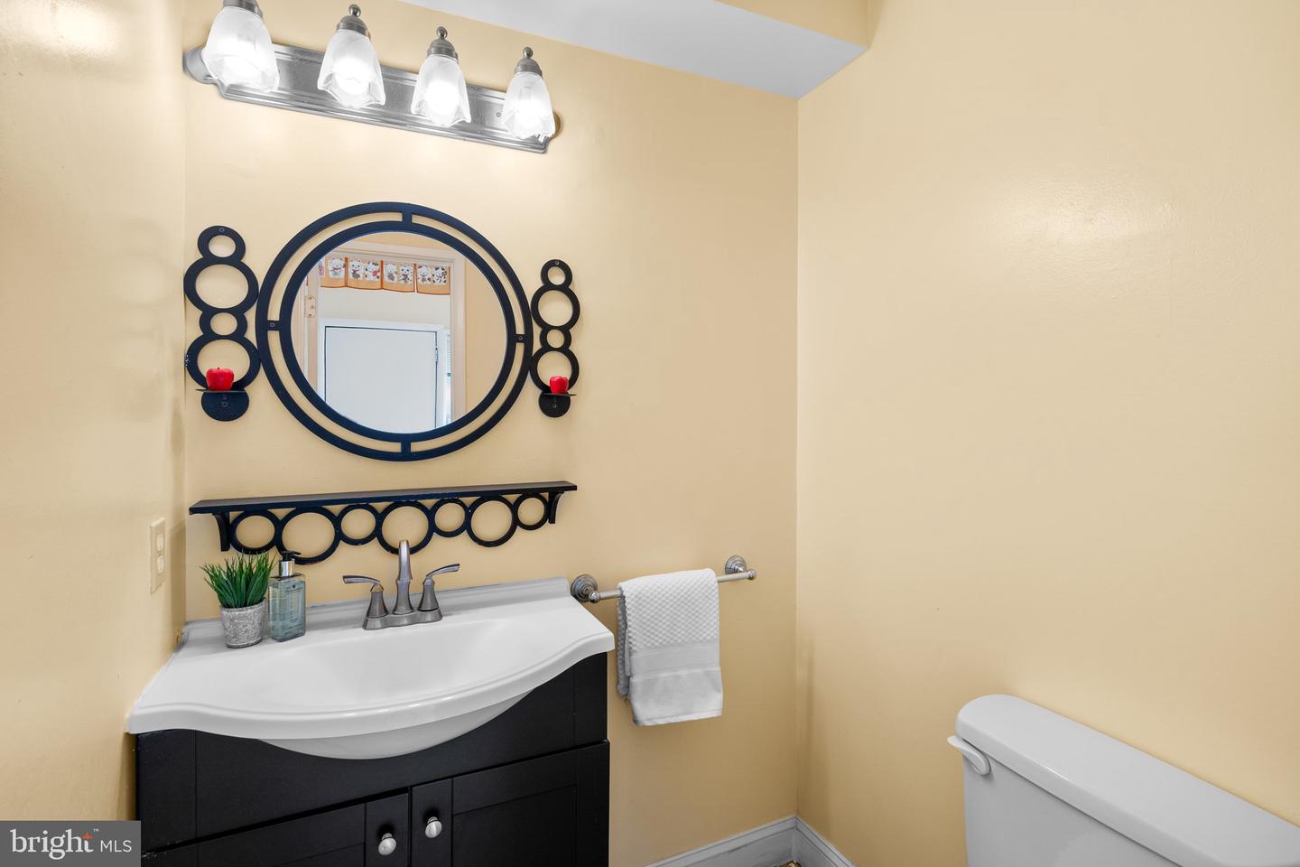 12130 CAPTIVA CT, RESTON, Virginia 20191, 2 Bedrooms Bedrooms, ,2 BathroomsBathrooms,Residential,For sale,12130 CAPTIVA CT,VAFX2247746 MLS # VAFX2247746