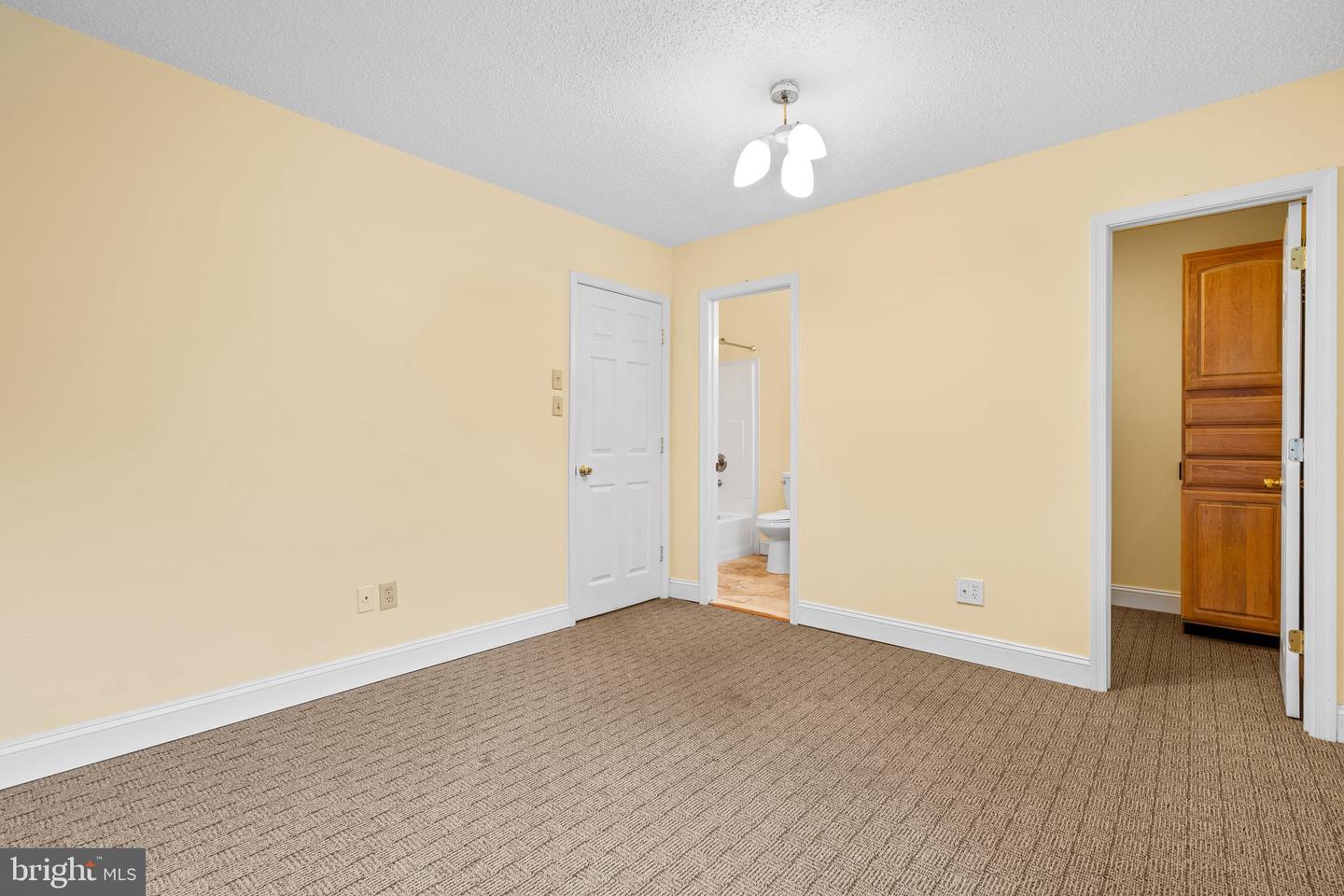 12130 CAPTIVA CT, RESTON, Virginia 20191, 2 Bedrooms Bedrooms, ,2 BathroomsBathrooms,Residential,For sale,12130 CAPTIVA CT,VAFX2247746 MLS # VAFX2247746
